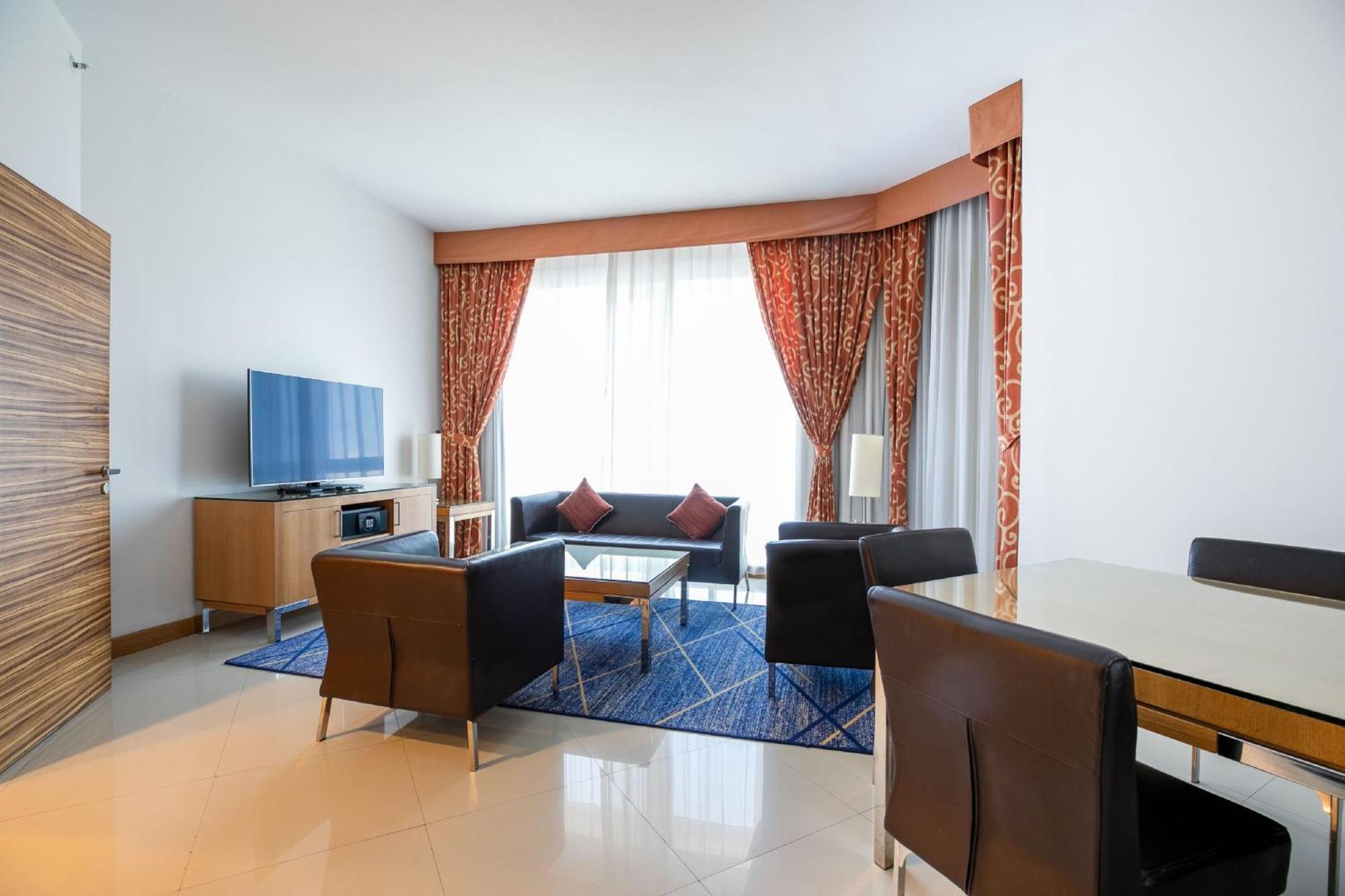 Hotel Four Points By Sheraton Bur 4*