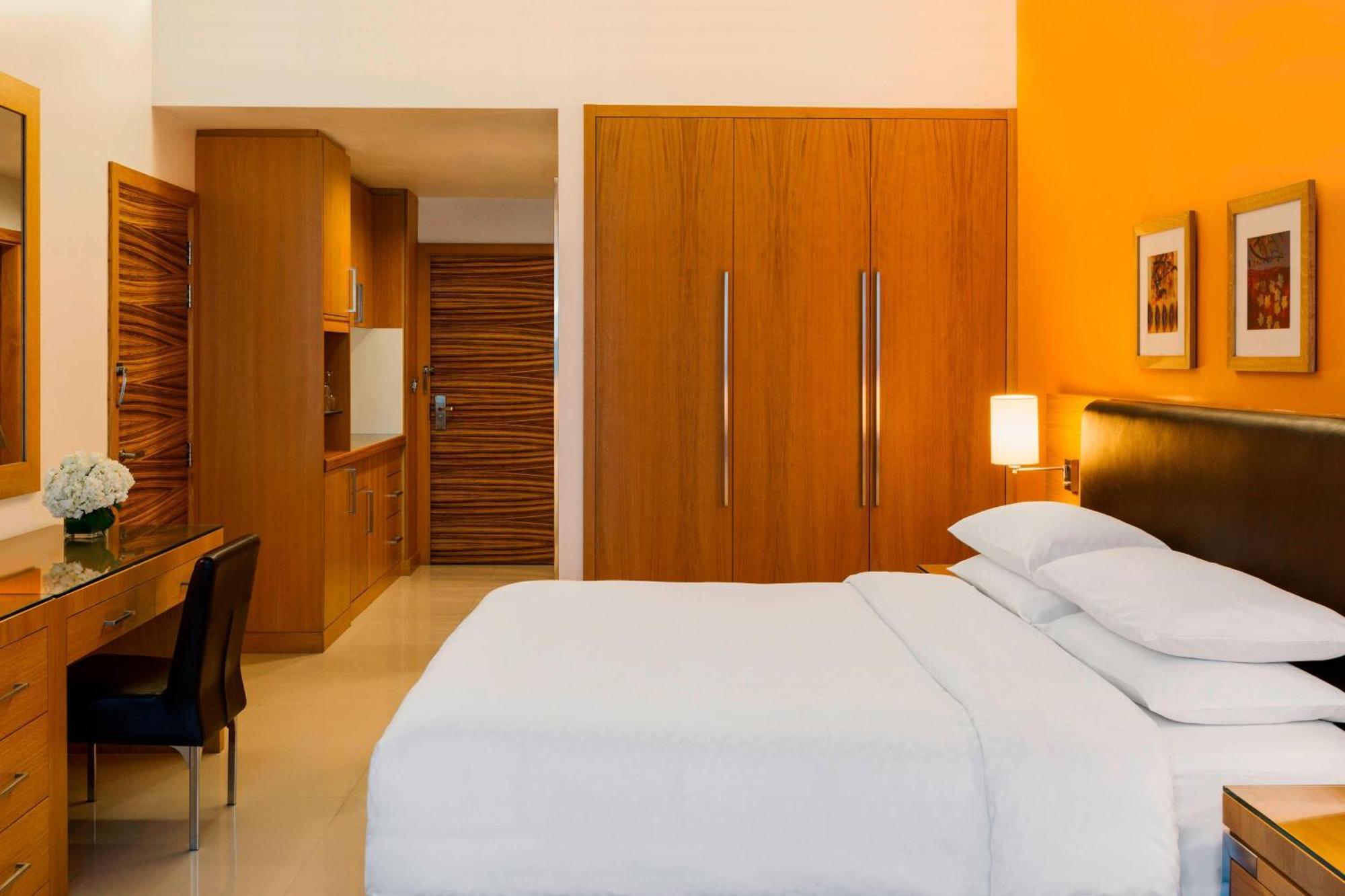 Hotel Four Points By Sheraton Bur