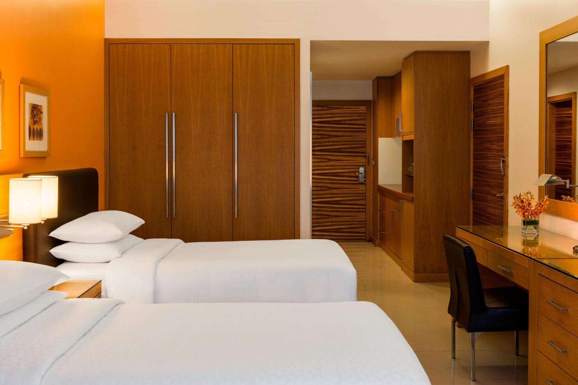 Four Points By Sheraton Bur