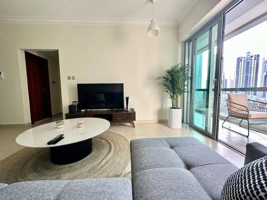 Spacious Place Near Mall, Fountains & Burj Khalifa Appartement Dubai