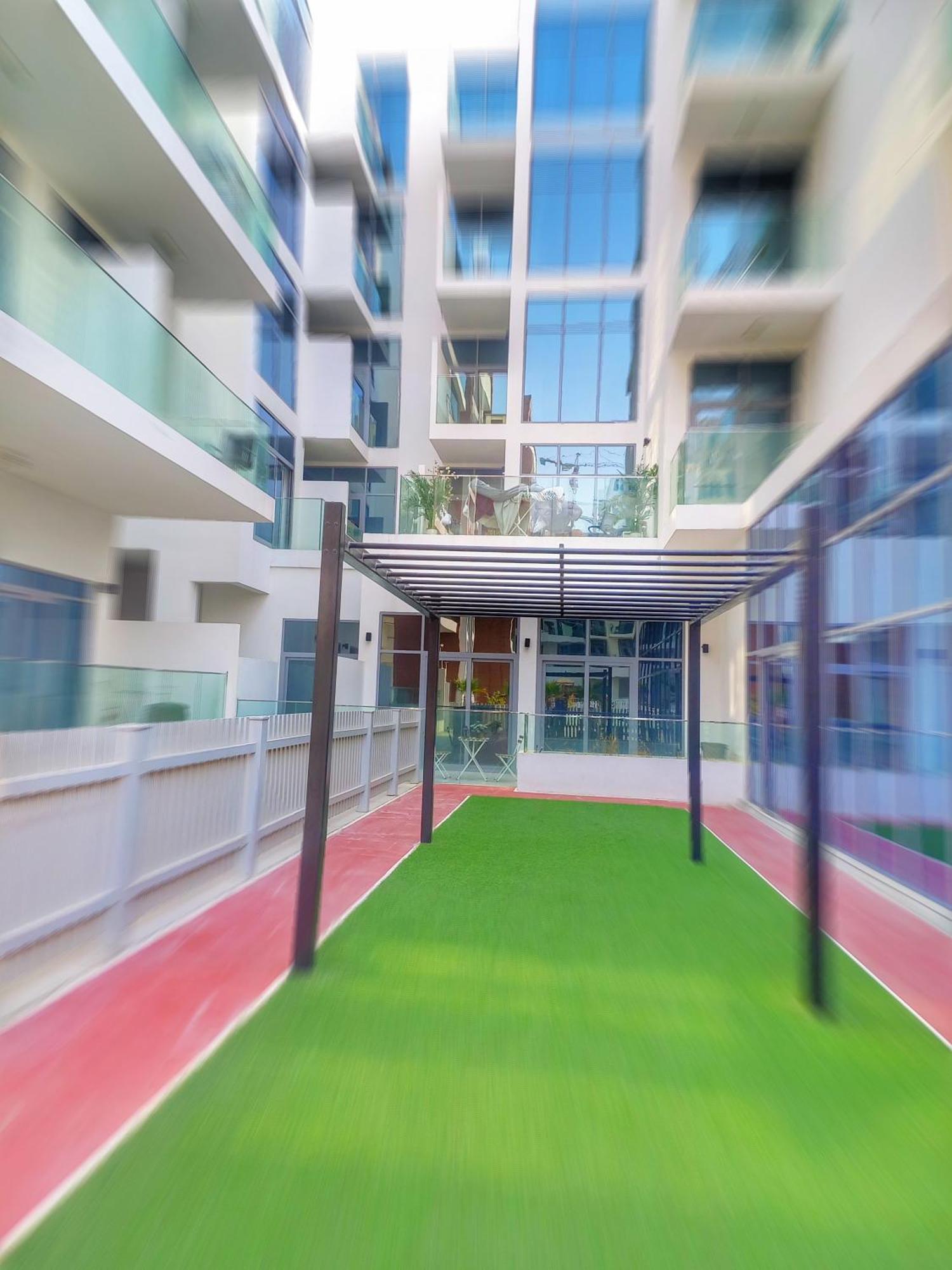 Cozy In Jumeirah Village Circle, Dubai. Appartement Dubai