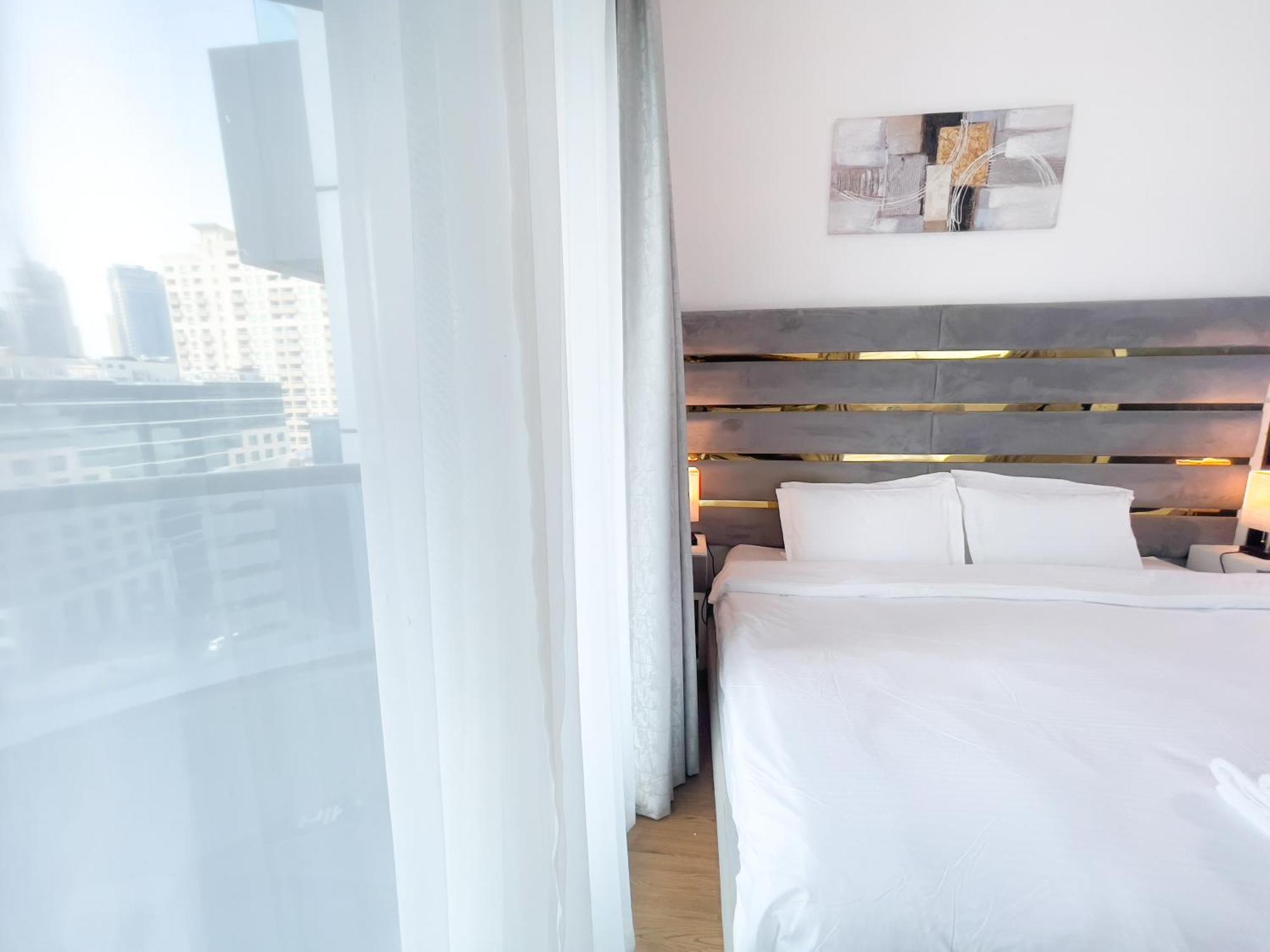Habitación en casa particular Luxury With Marina View Close To Jbr And Metro With Shared Kitchen *