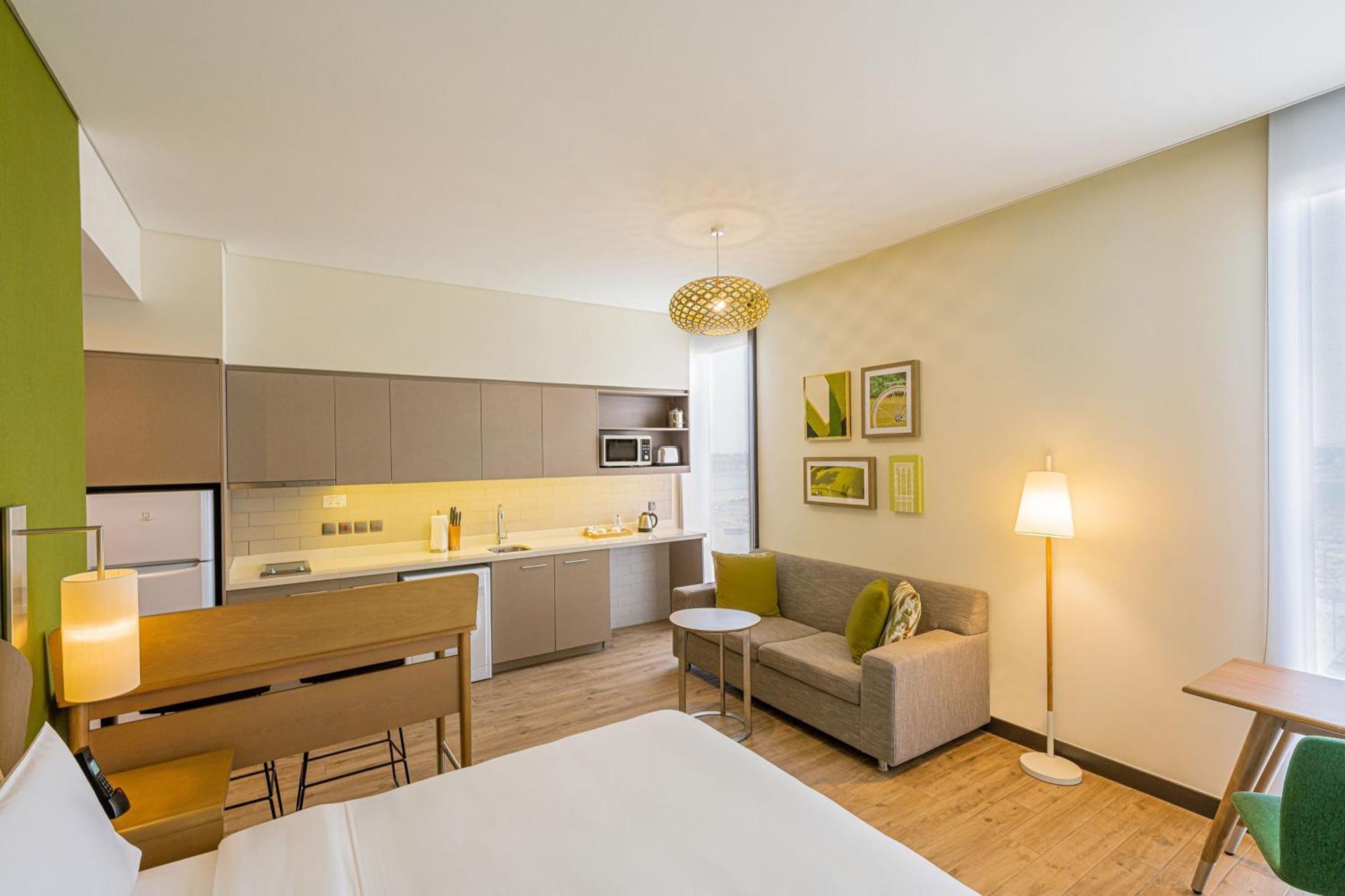 Hotel Element Me'aisam, Dubai