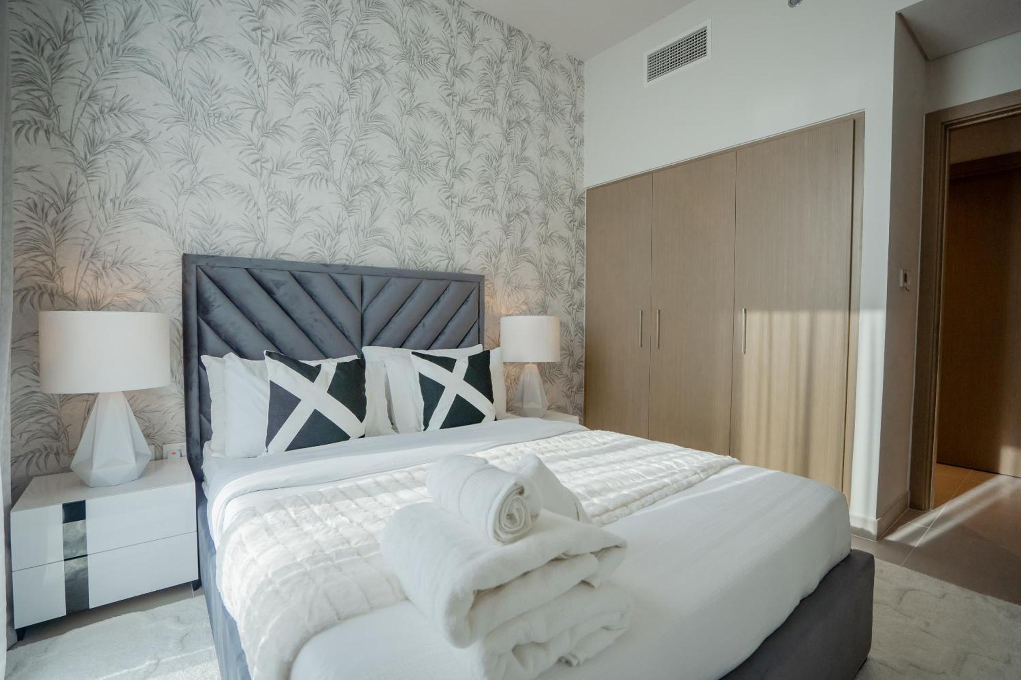 Nasma Luxury - Harbour Gate Tower 1 * Dubái