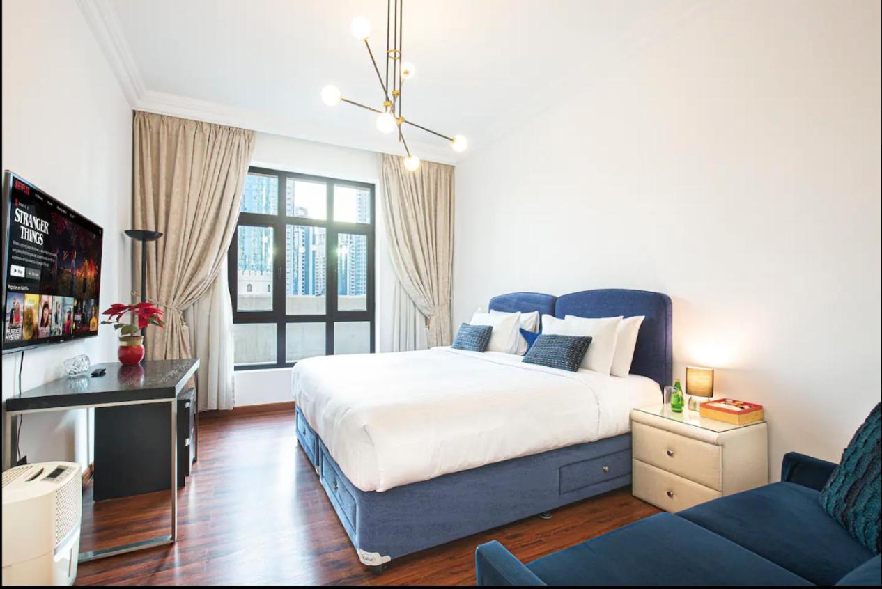 Tranquil Oasis- 2bedroom, Connected To Mall Apartemen