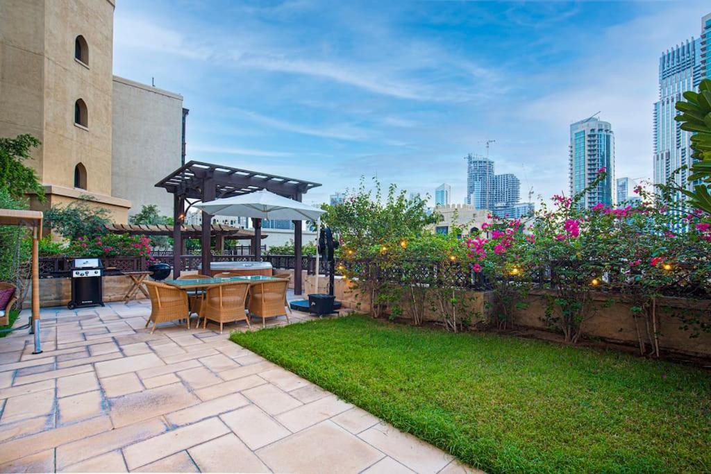 Tranquil Oasis- 2bedroom, Connected To Mall Dubai