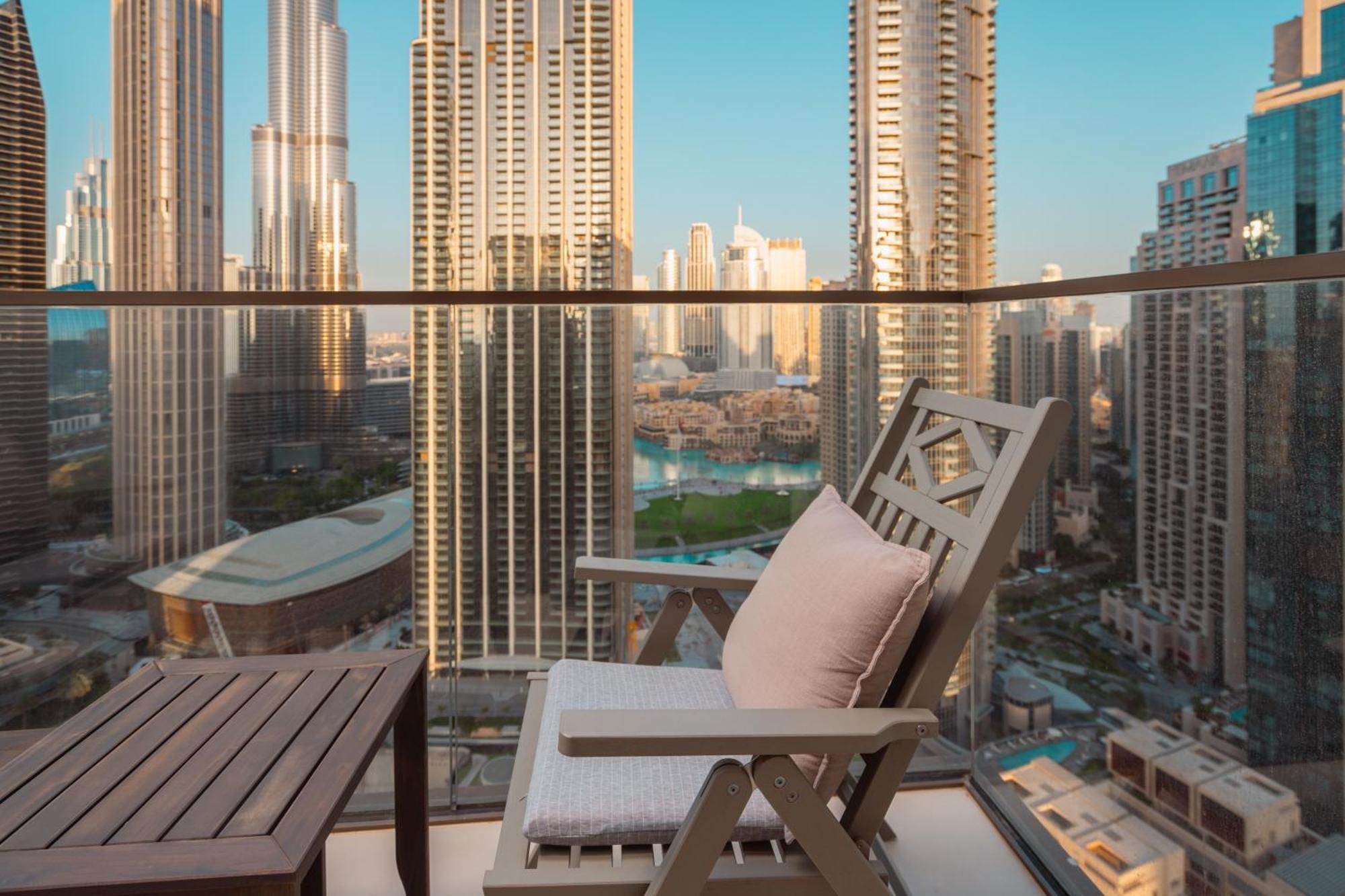 Prime Retreats @ Burj Crown By Emaar, Downtown * Dubái