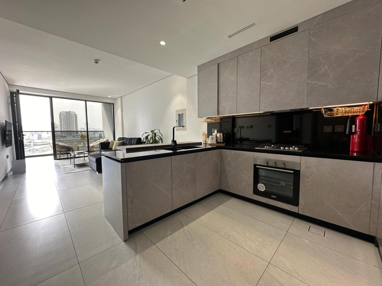 Brand New Stunning Private With Bathroom *huge Balcony *