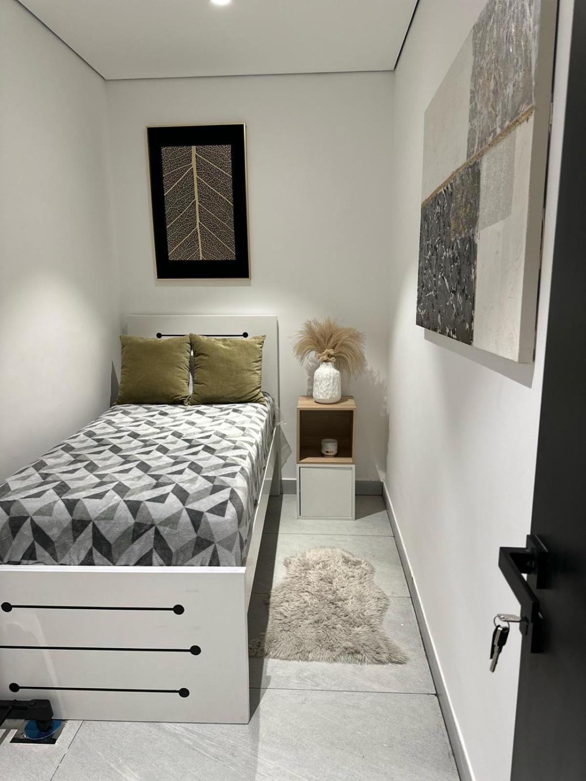 Brand New Stunning Private With Bathroom *huge Balcony * Dubai