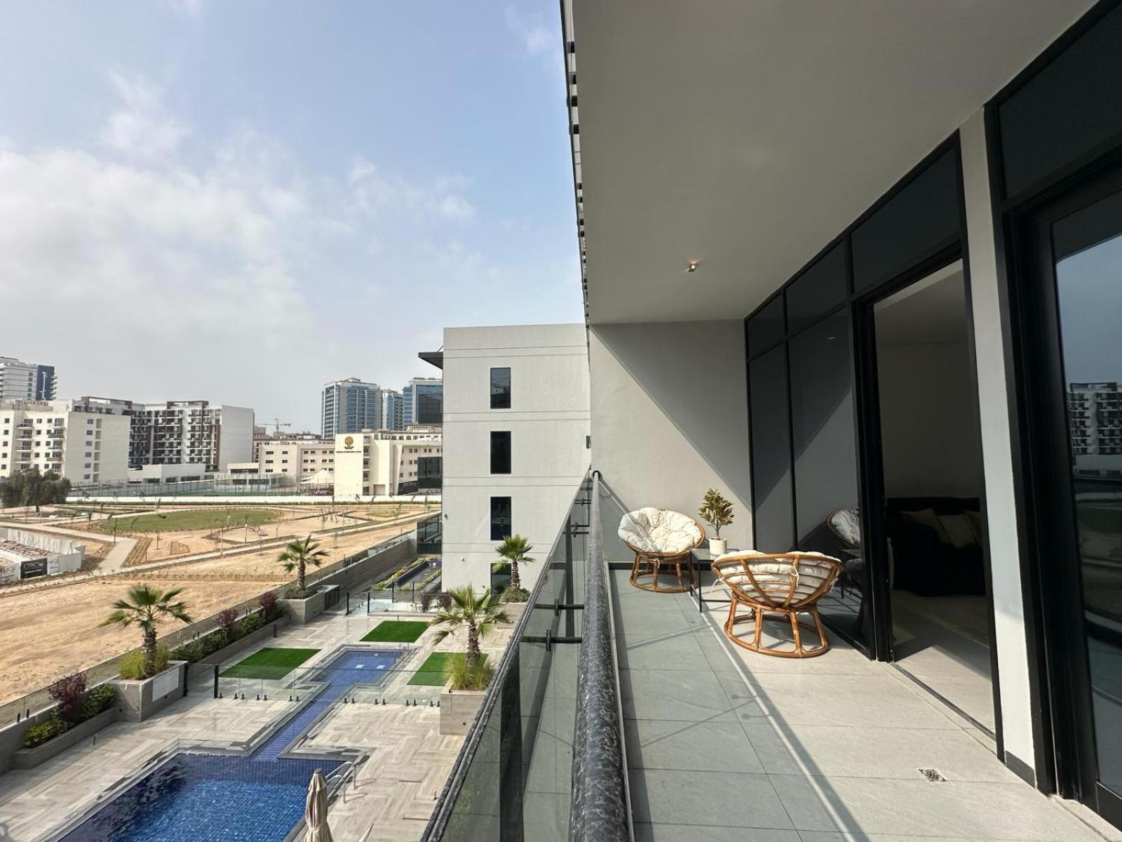 Brand New Stunning Private With Bathroom *huge Balcony Dubai