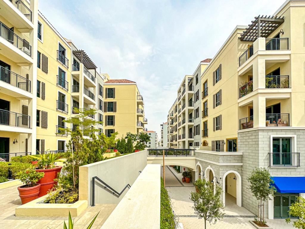 Higuests - Coastal Chic Luxurious Retreat At Port De La Dubai