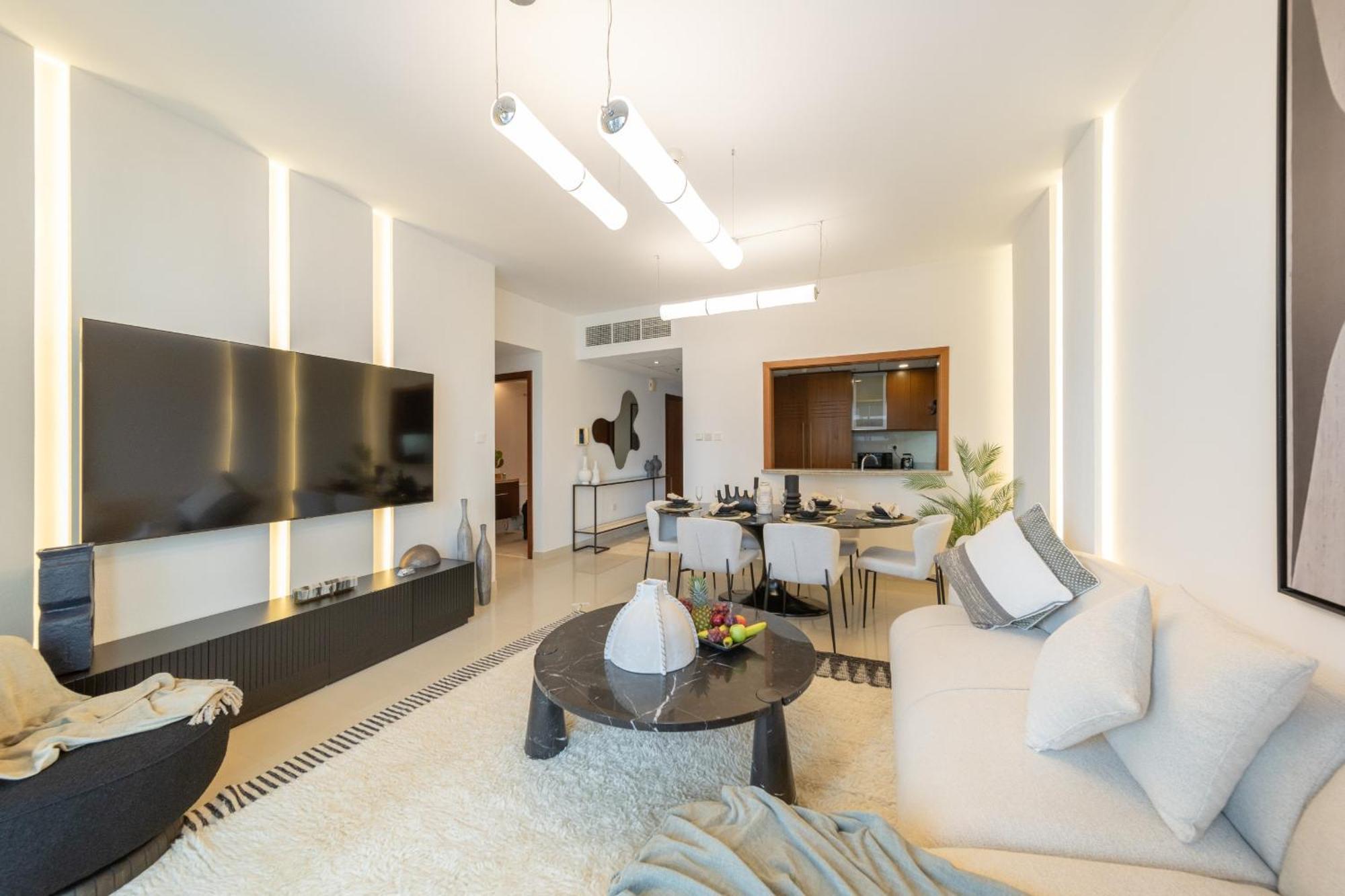 Eden's Homes & - Standpoint Residences Apartemen