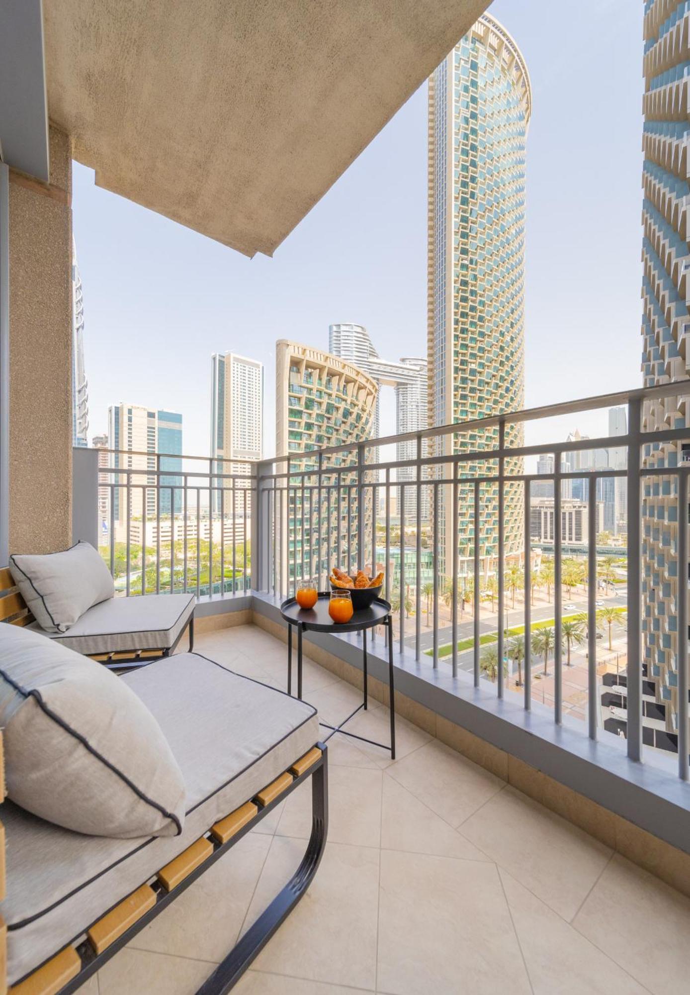 Eden's Homes & - Standpoint Residences Apartemen
