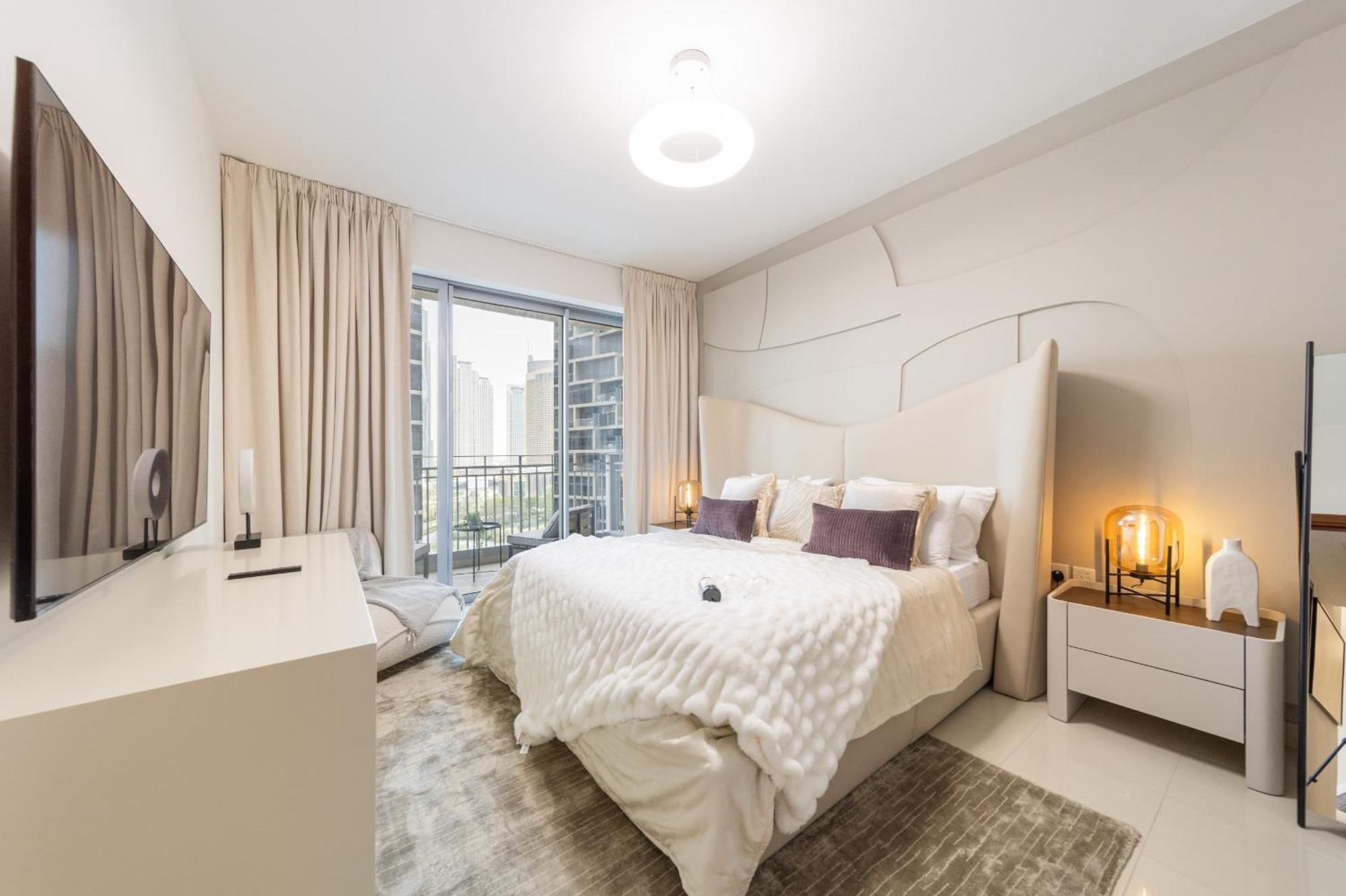 Eden's Homes & - Standpoint Residences Apartemen Dubai