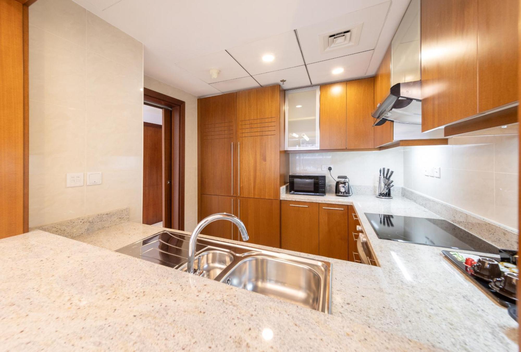 Apartemen Eden's Homes & - Standpoint Residences Dubai