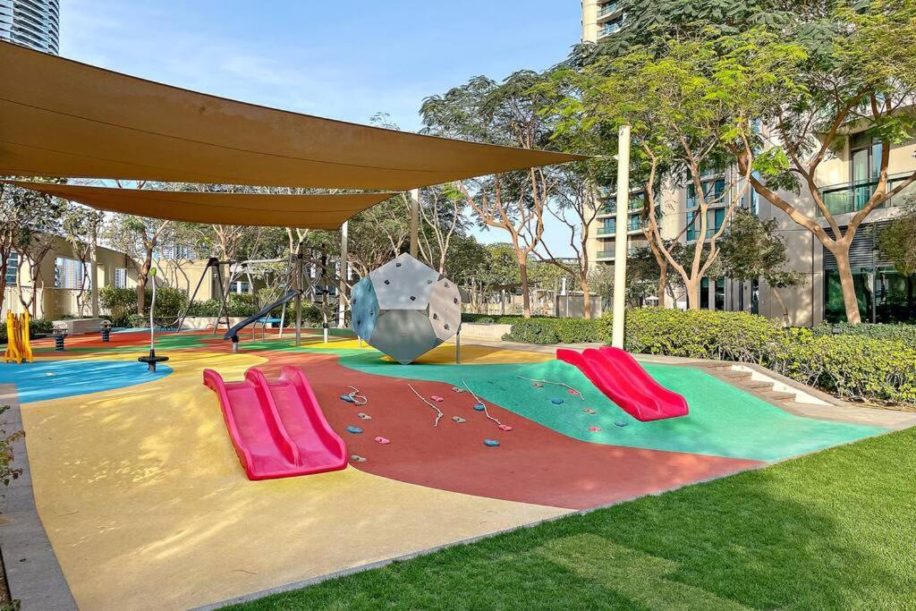 Appartamento First Class 1br Beautifully Furnished Dubai