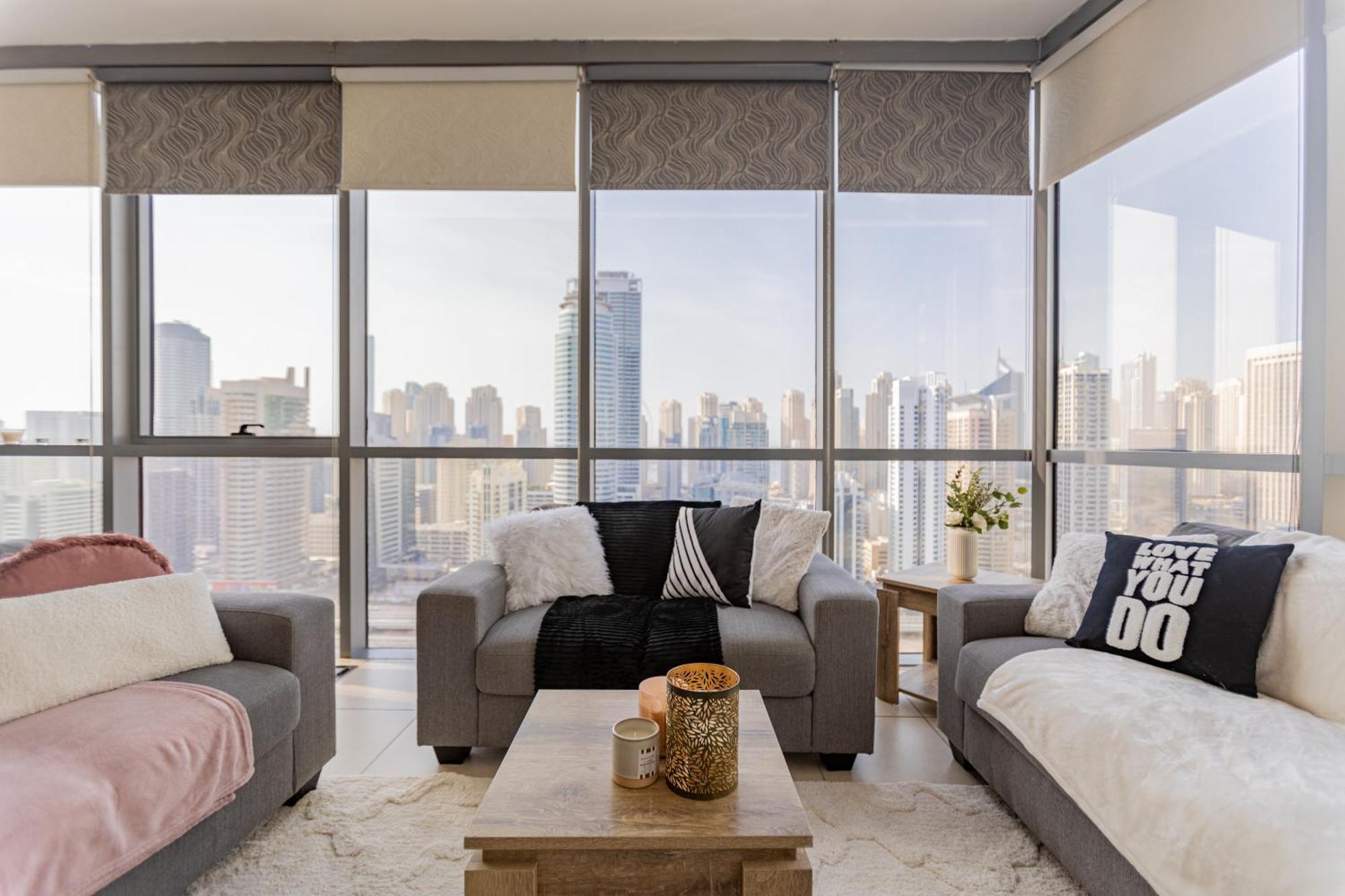 Livin' Holidays - Stunning 1br Corner Unit Next To Dmcc Metro Apartament Dubai
