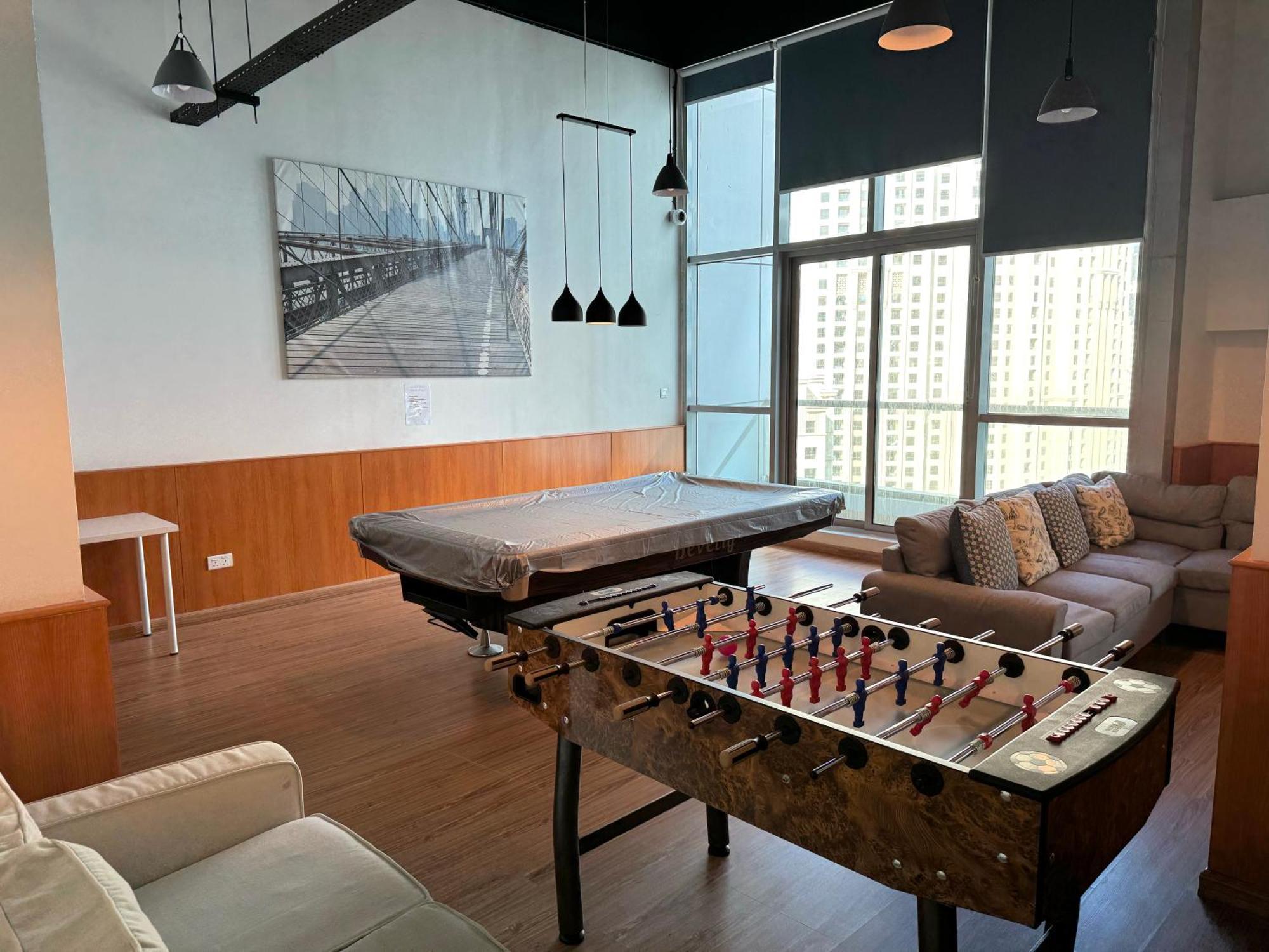 Elegant Marina & Sea View Studio In Bay Central Tower, Marina With Modern Gym & Pool, Steps To Jbr Beach & Metro * Dubaï