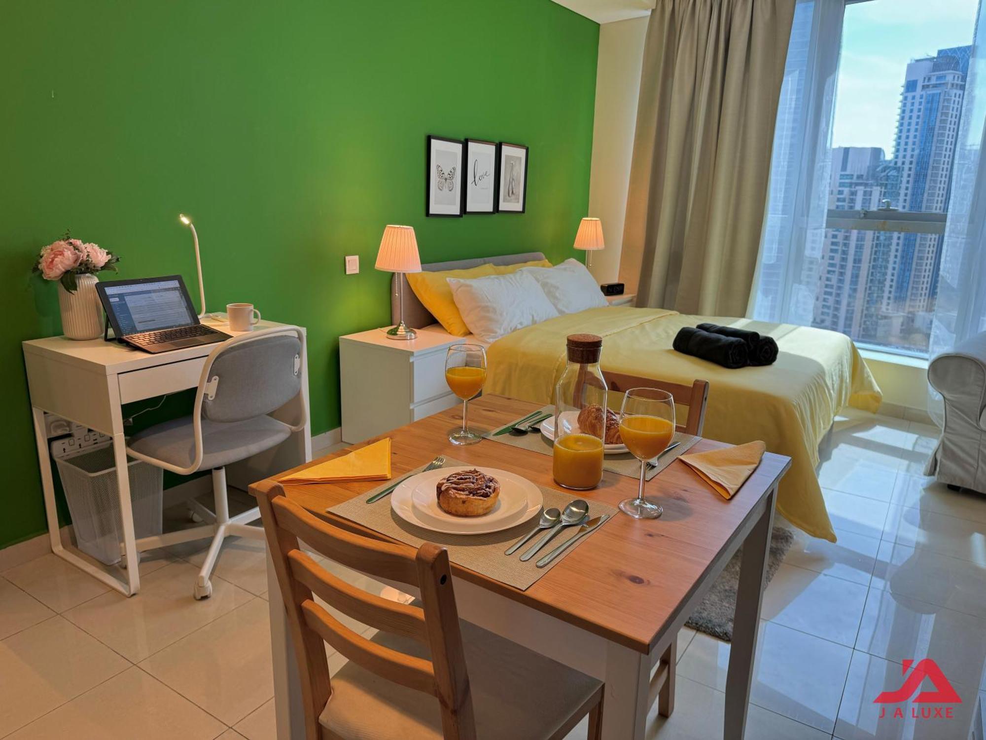 Elegant Marina & Sea View Studio In Bay Central Tower, Marina With Modern Gym & Pool, Steps To Jbr Beach & Metro Dubaï