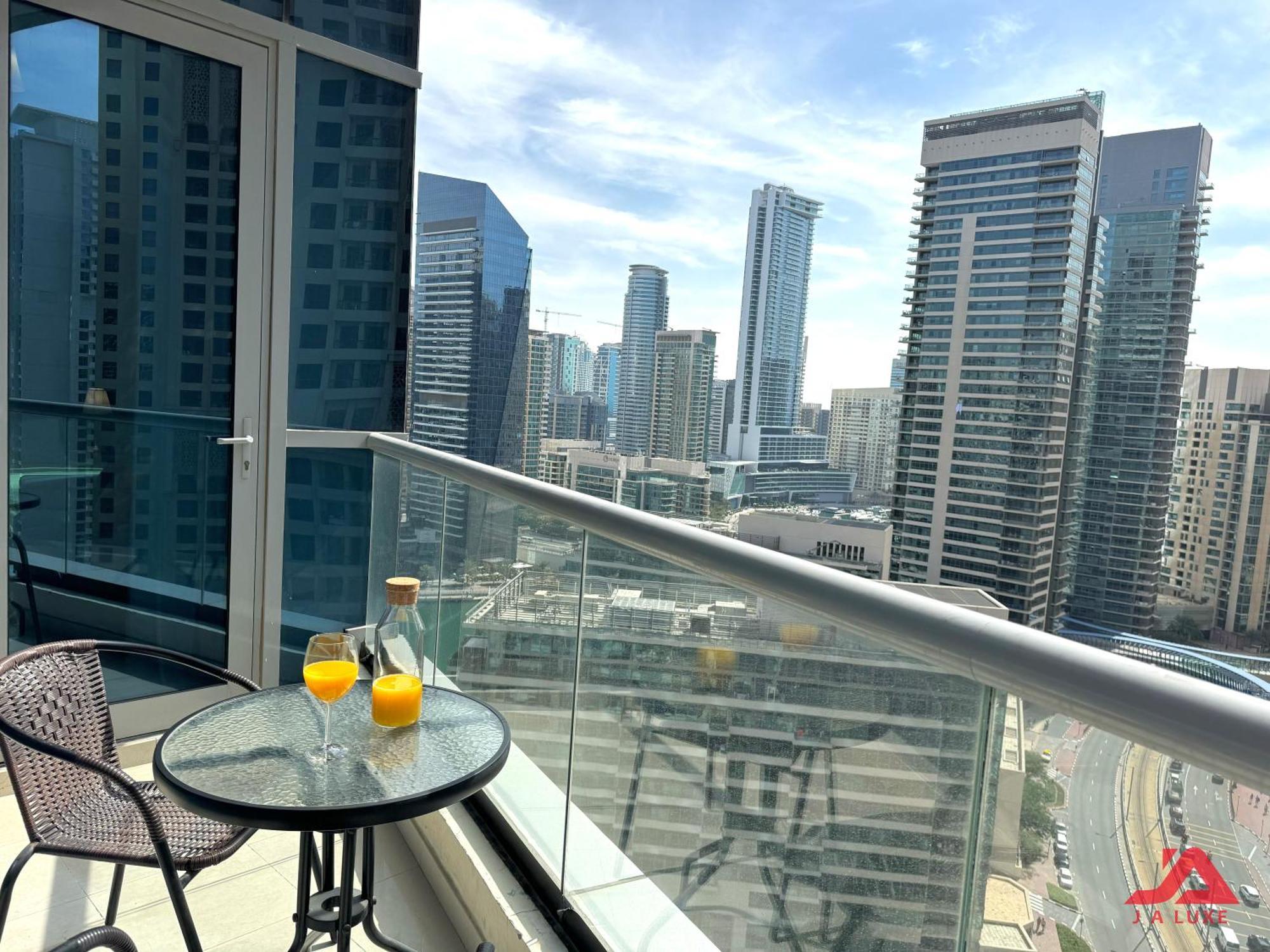 Elegant Marina & Sea View Studio In Bay Central Tower, Marina With Modern Gym & Pool, Steps To Jbr Beach & Metro Dubaï