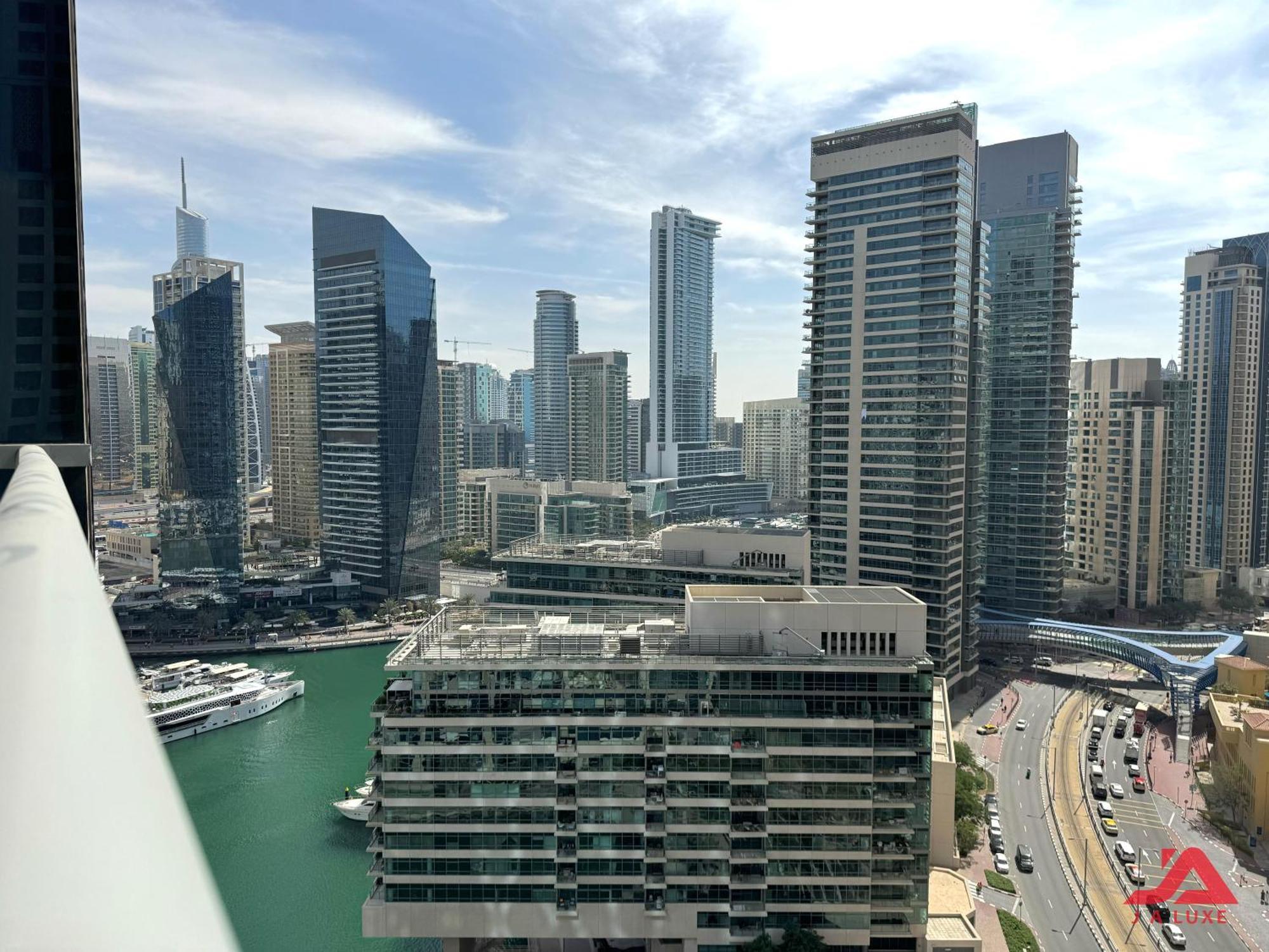 Elegant Marina & Sea View Studio In Bay Central Tower, Marina With Modern Gym & Pool, Steps To Jbr Beach & Metro Appartement *