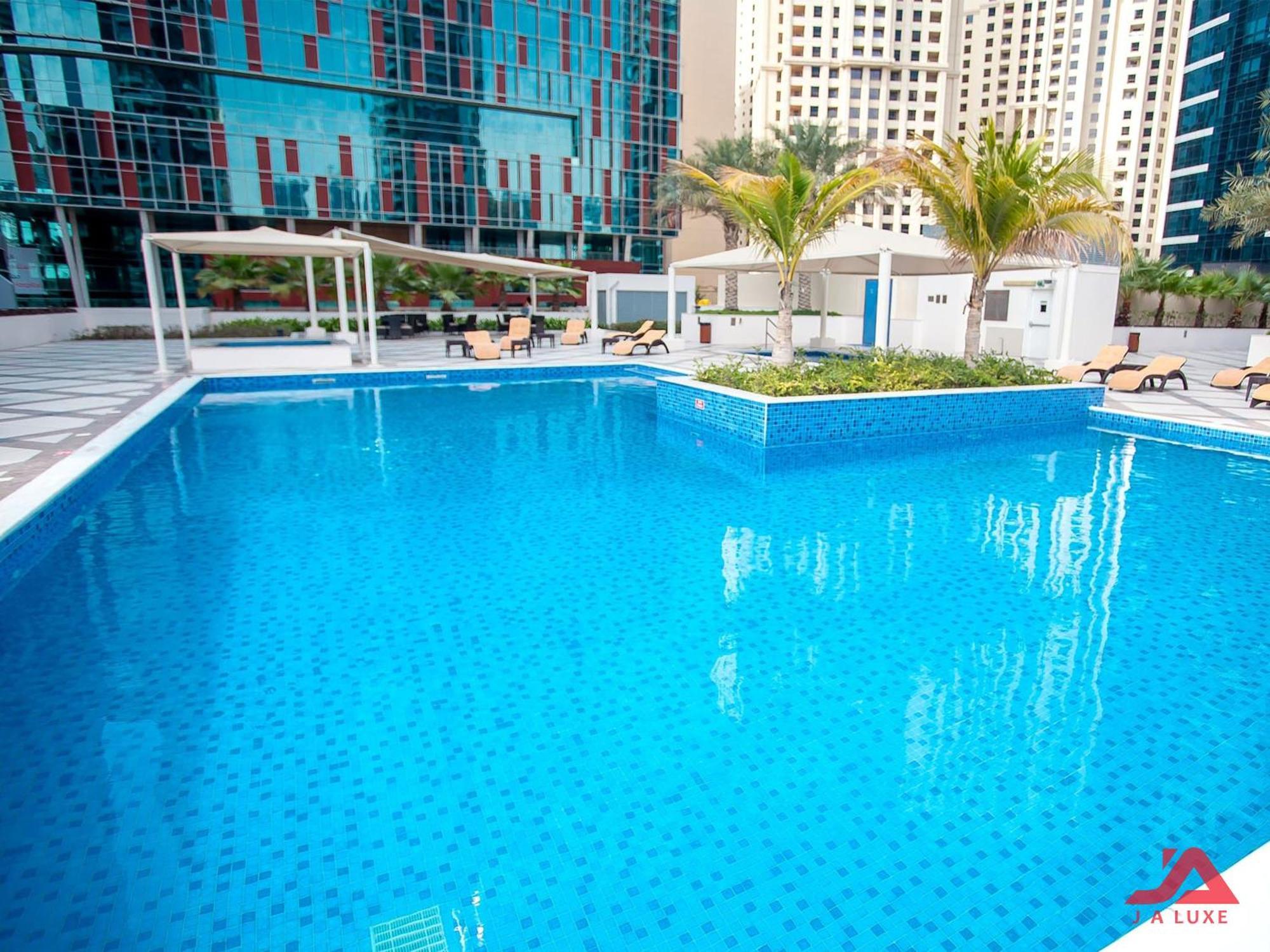 Elegant Marina & Sea View Studio In Bay Central Tower, Marina With Modern Gym & Pool, Steps To Jbr Beach & Metro Appartement *