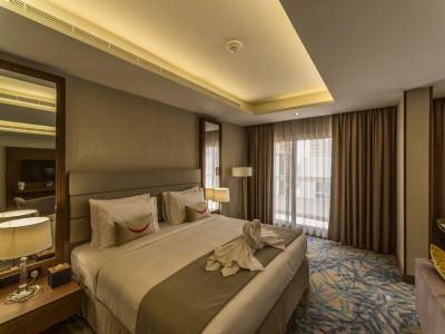 Hotell Mena Plaza Albarsha At The Mall