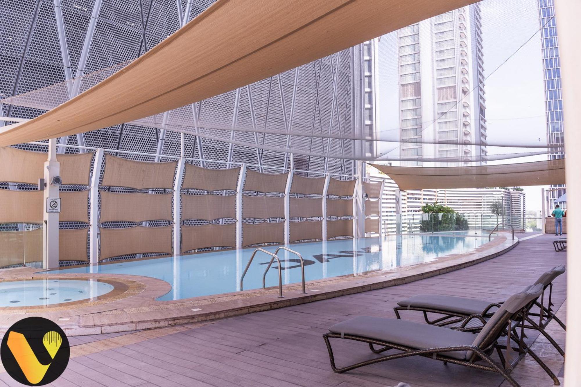 Vogue Damac Mall Street Near Burj Khalifa *