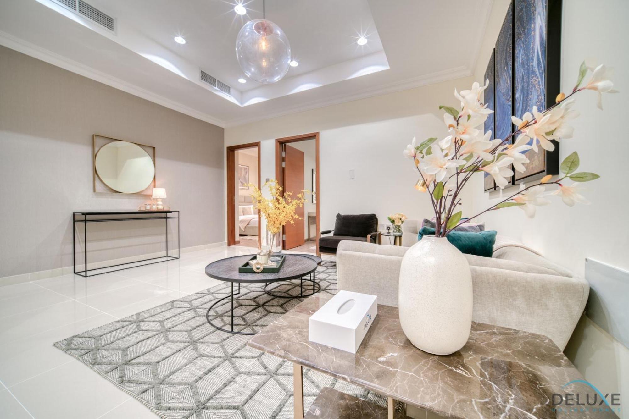 Charming 3br Townhouse With Assistant's At District 12 Jvc By Deluxe Appartement *