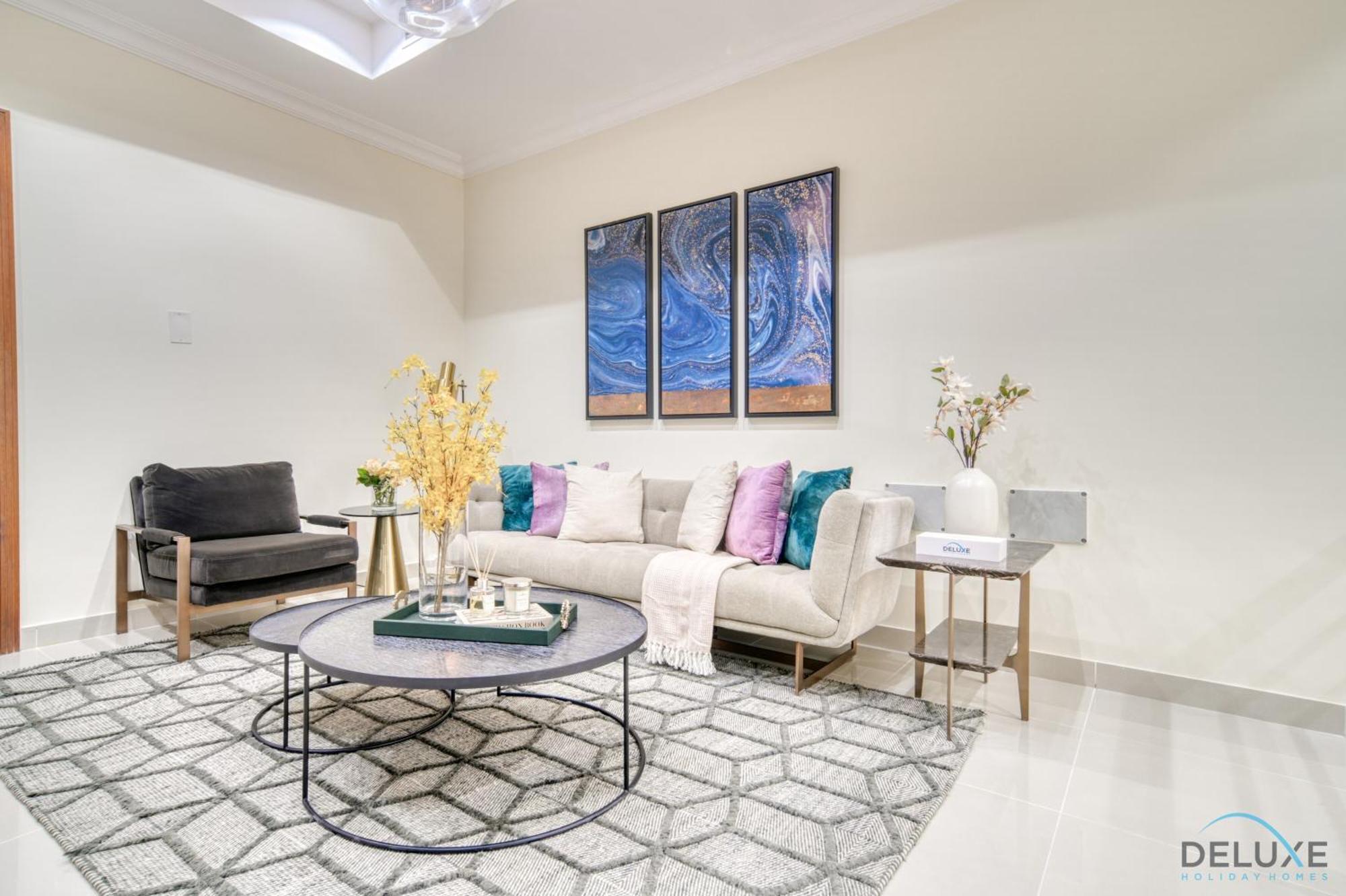 Charming 3br Townhouse With Assistant's At District 12 Jvc By Deluxe Appartement *
