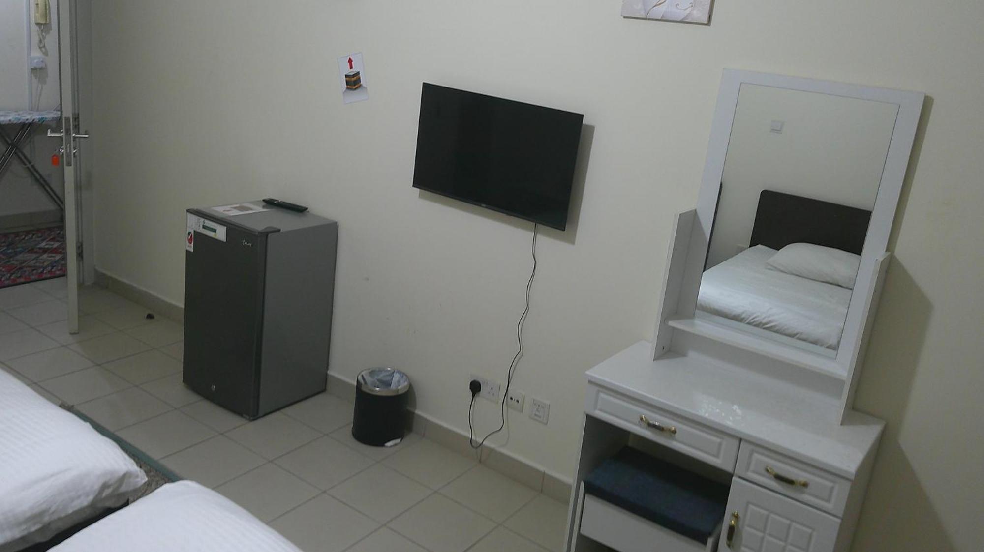 Ruby Star F 4 R 2-3 Hostel