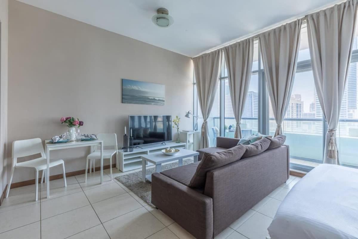 Frank Porter - Indigo Tower Apartamento