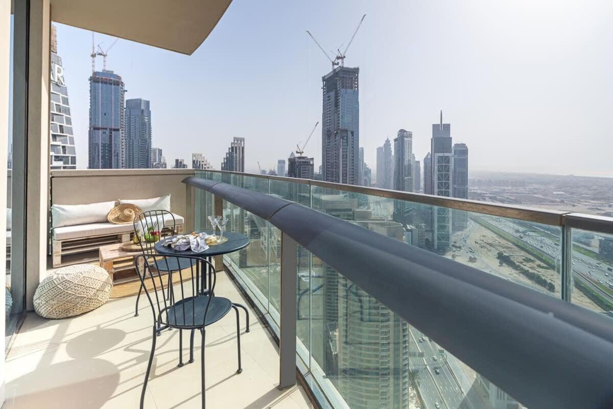 Frank Porter - Burj Vista Dubái
