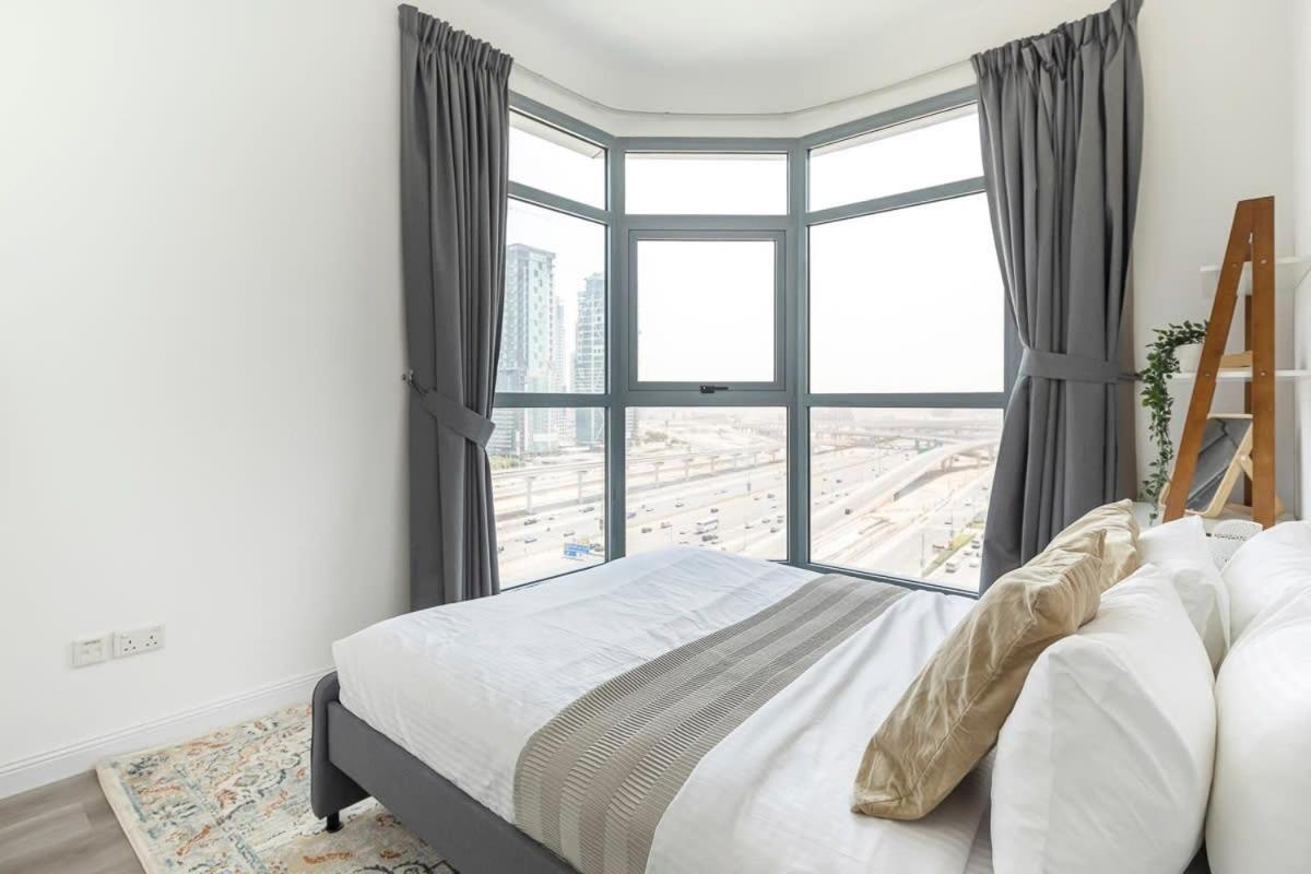 Apartment Frank Porter - Marina Tower B
