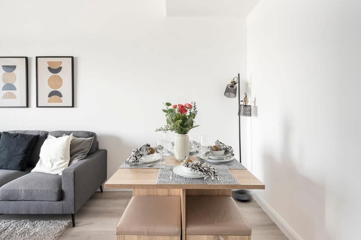 Apartment Frank Porter - Marina Tower B