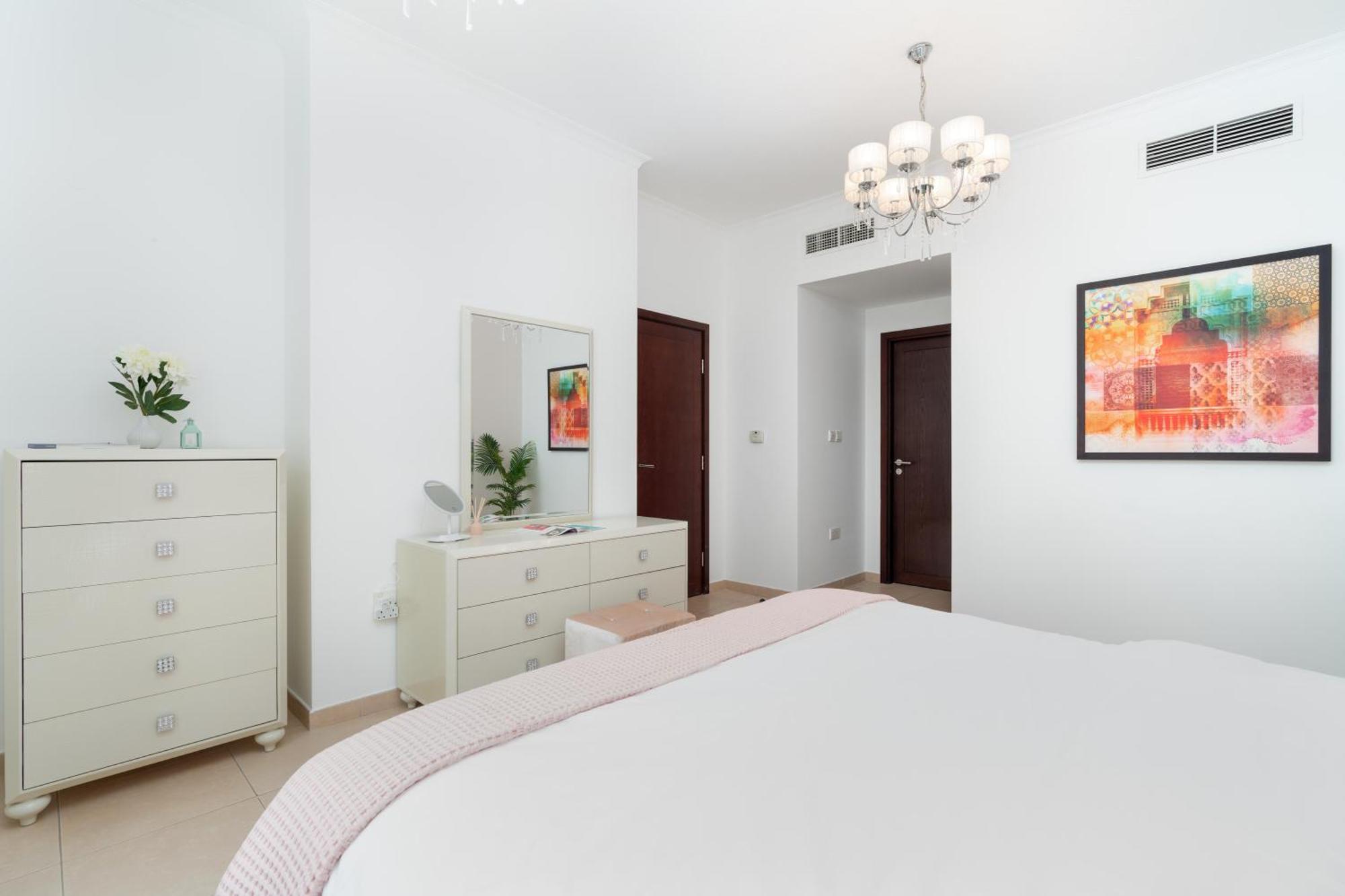 Ultimate / 4 Beds / Burj Khalifa And Opera View Apartemen Dubai