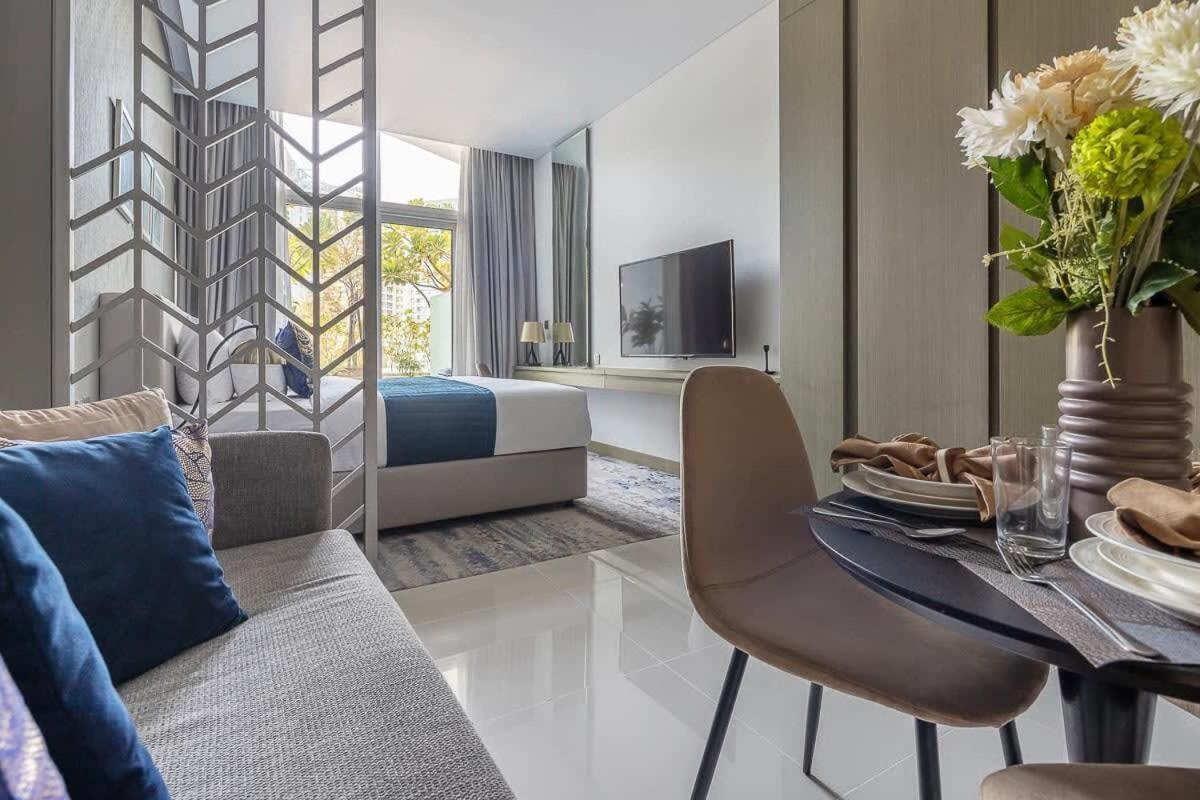 Frank Porter - Damac Prive B * Dubai