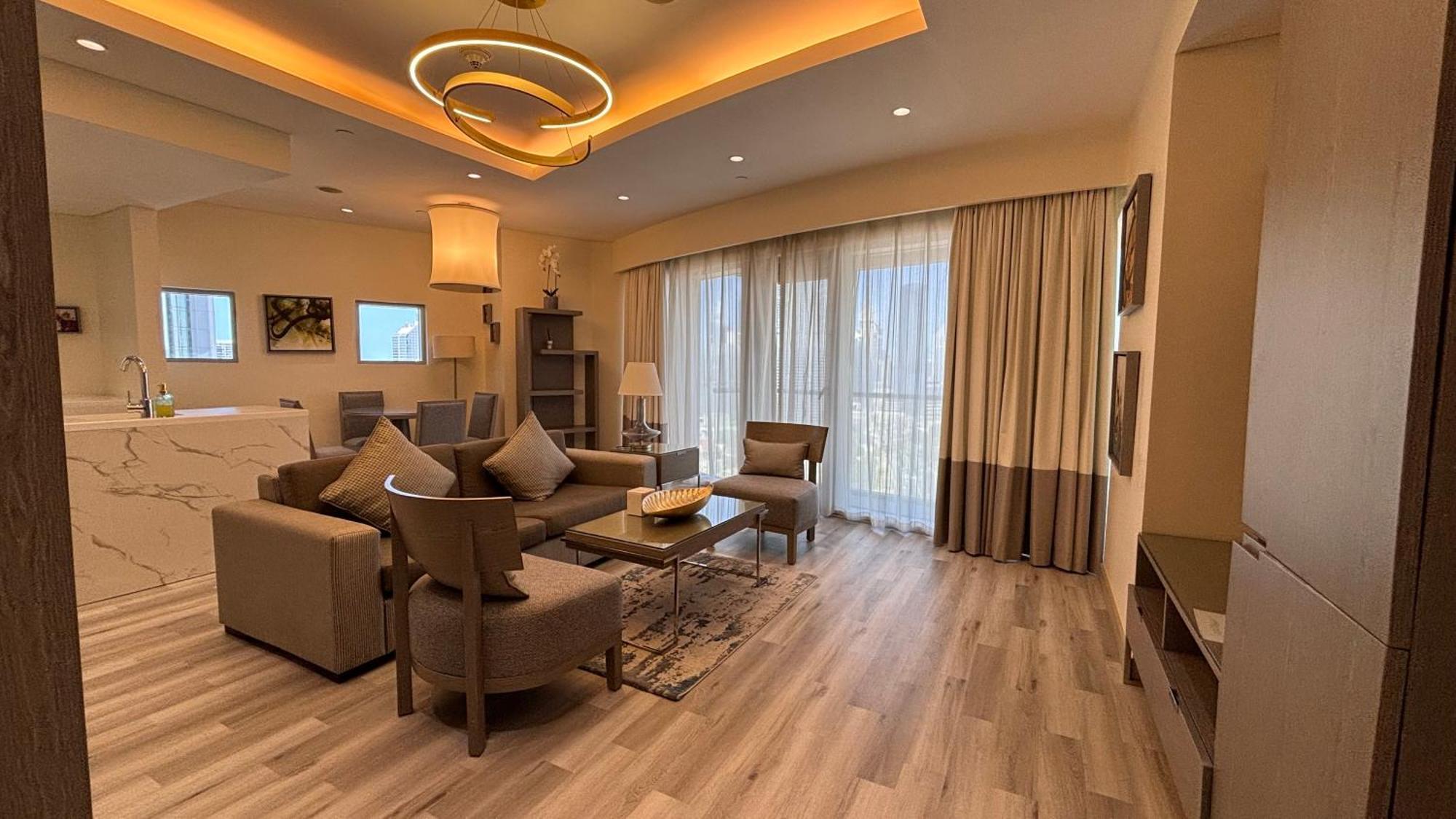 Emaar Residences Fashion Avenue - Formerly Address Mall - Stunning