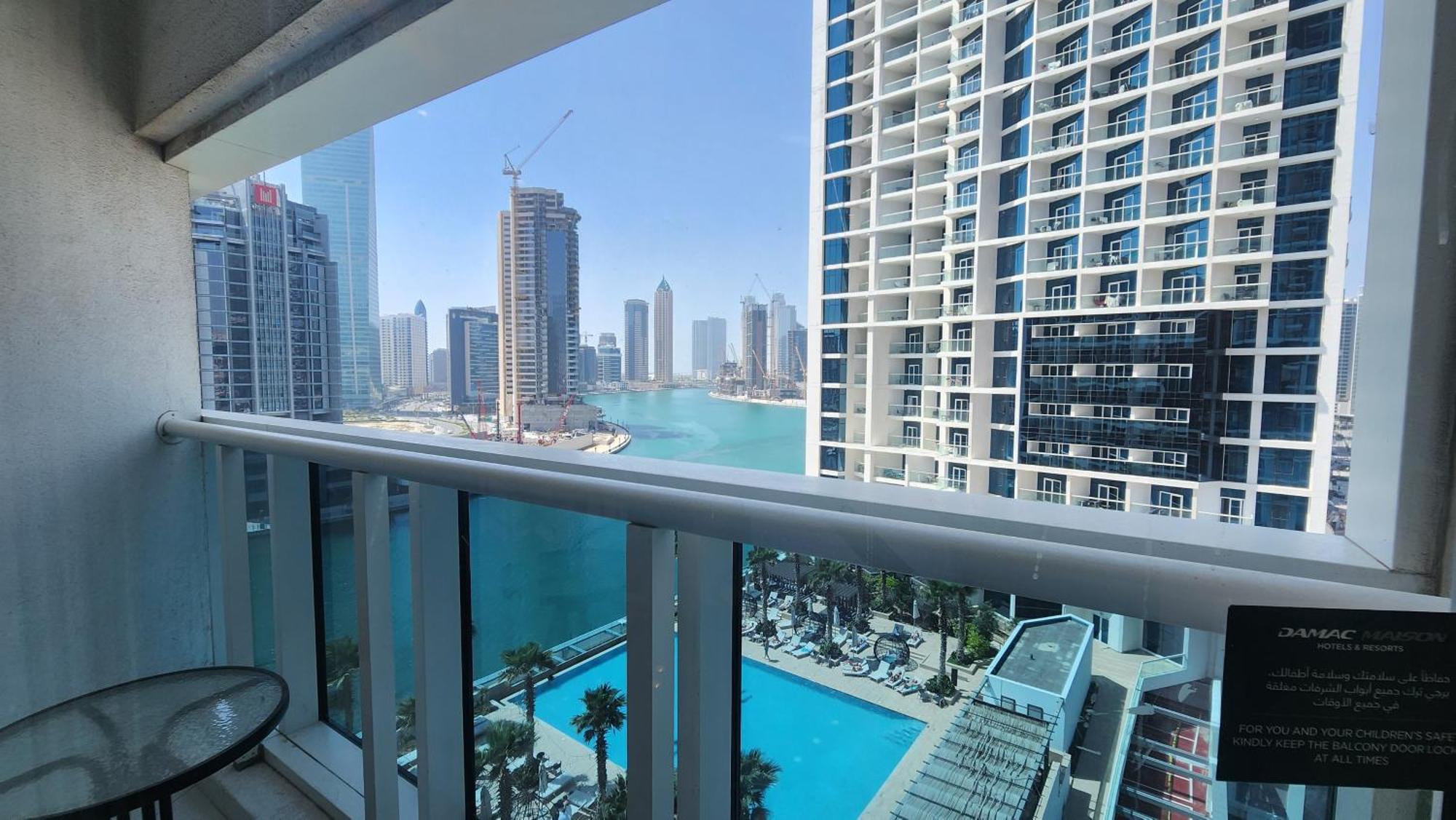 Beautiful 1 Bed Damac Prive Apartemen Dubai