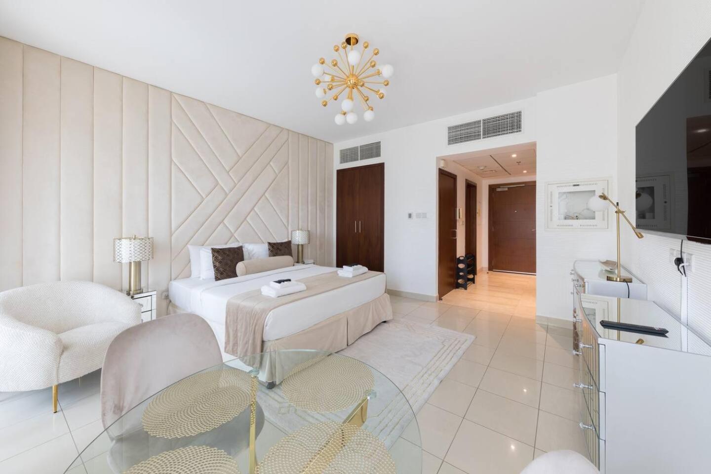 Downtown Next To Opera, Mall Apartment Dubai