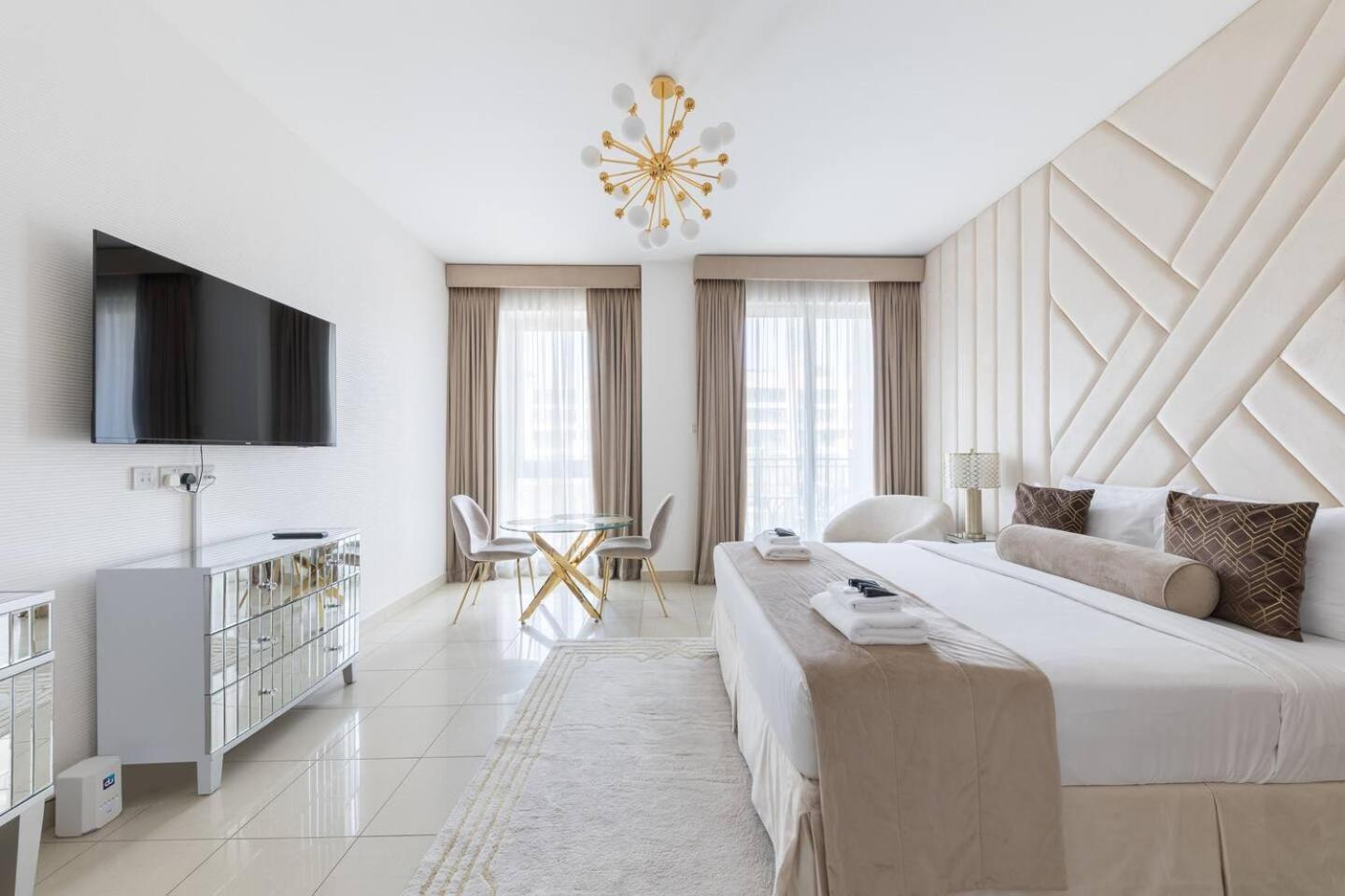 Downtown Next To Opera, Mall Apartment Dubai