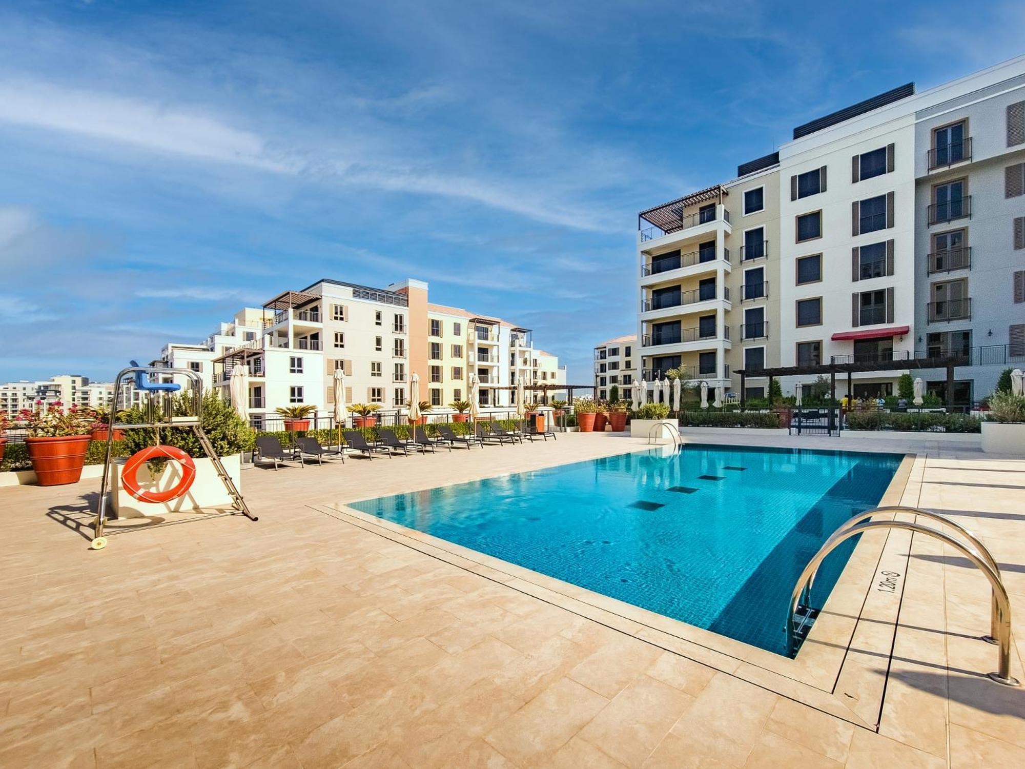 Splendid Brand New Near The Dubai