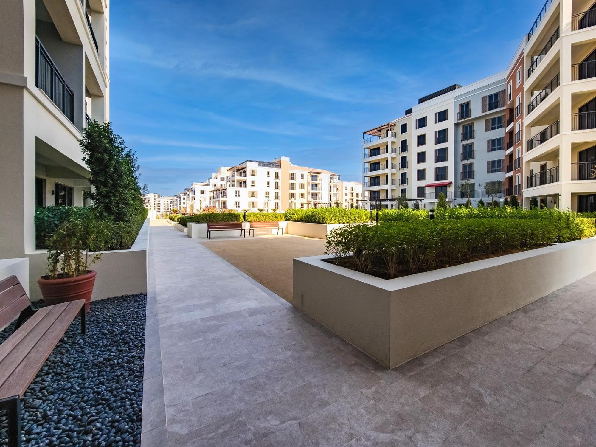 Splendid Brand New Near The Dubai