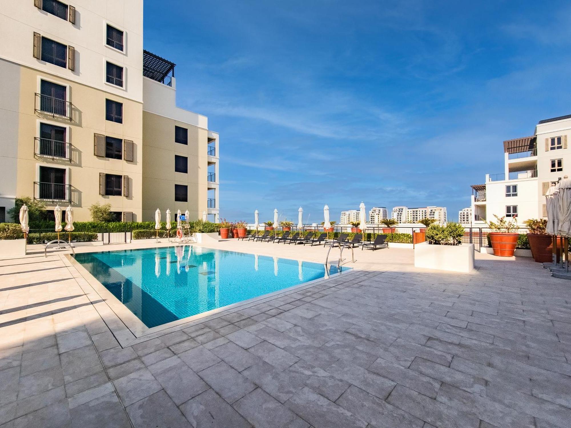 Splendid Brand New Near The Lejlighed Dubai