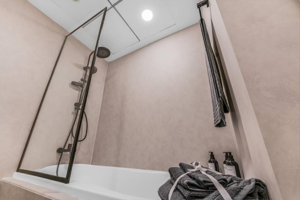 Luxueux Studio, Emplacement Apartment Dubai