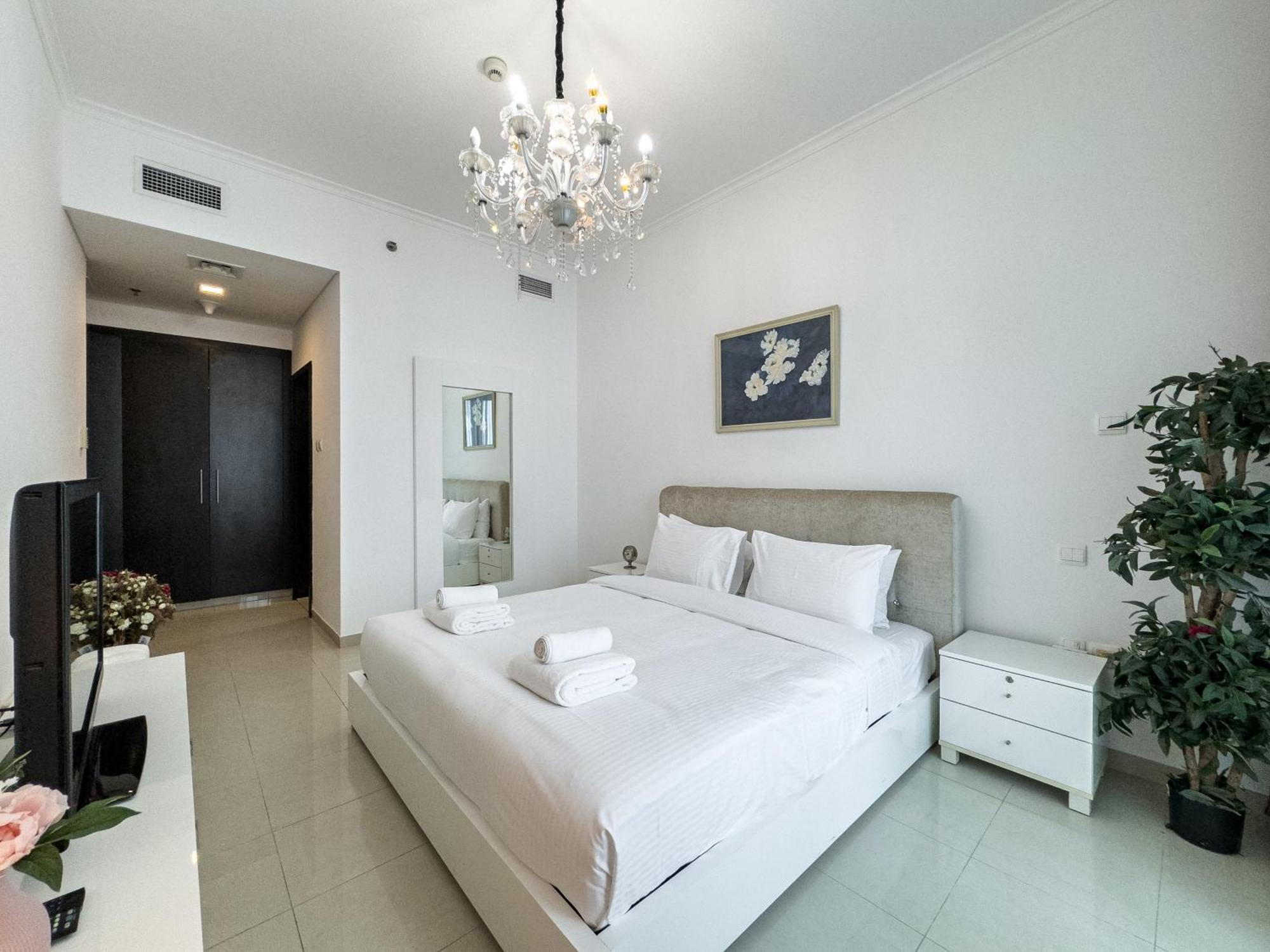 Marina & Palm View - High Floor 2br Near Jbr Apartment Dubai