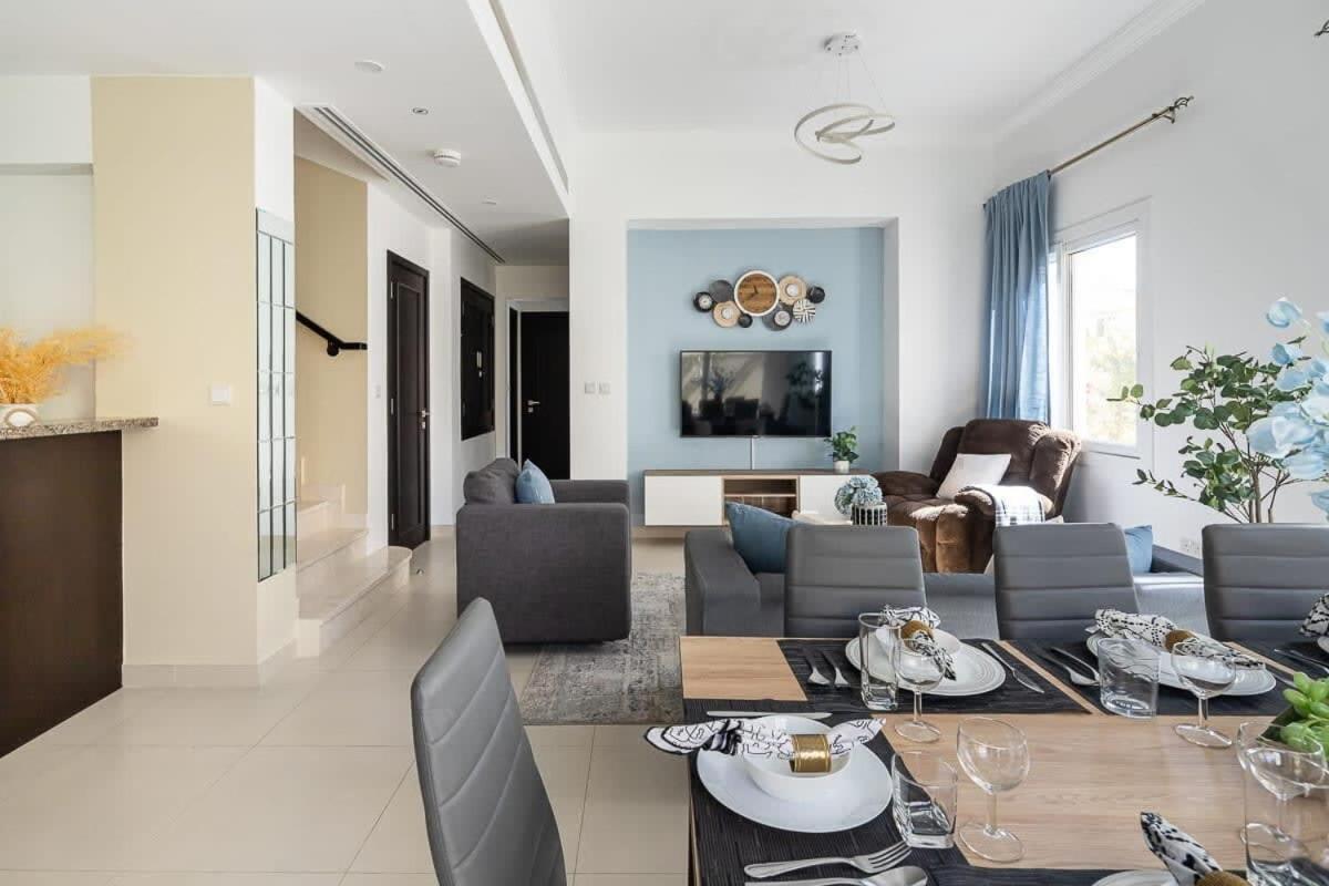Frank Porter - Serena Casa Viva Dubai