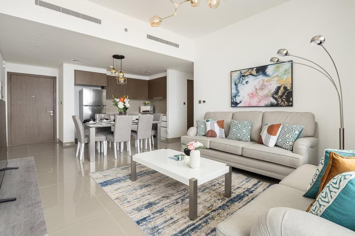 Frank Porter - 17 Icon Bay Appartement