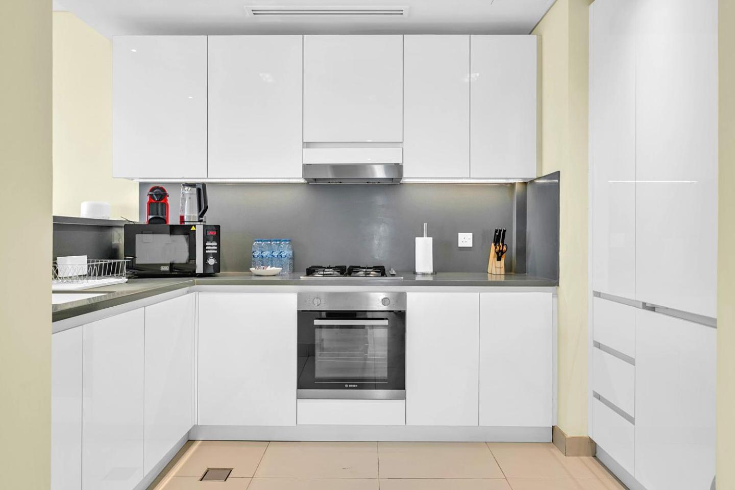 Refined 2 & Half Br In Mada Residences Near Mall *