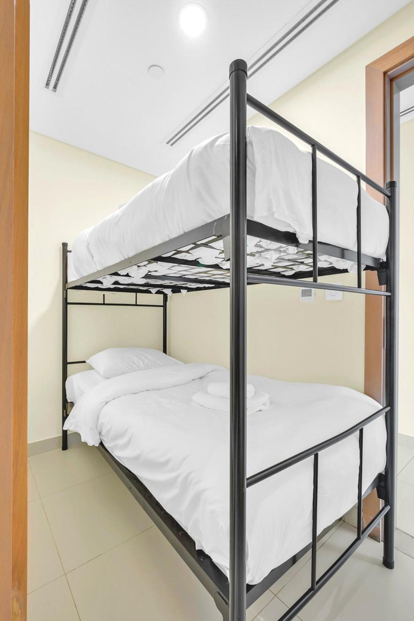 Apartment Refined 2 & Half Br In Mada Residences Near Mall *